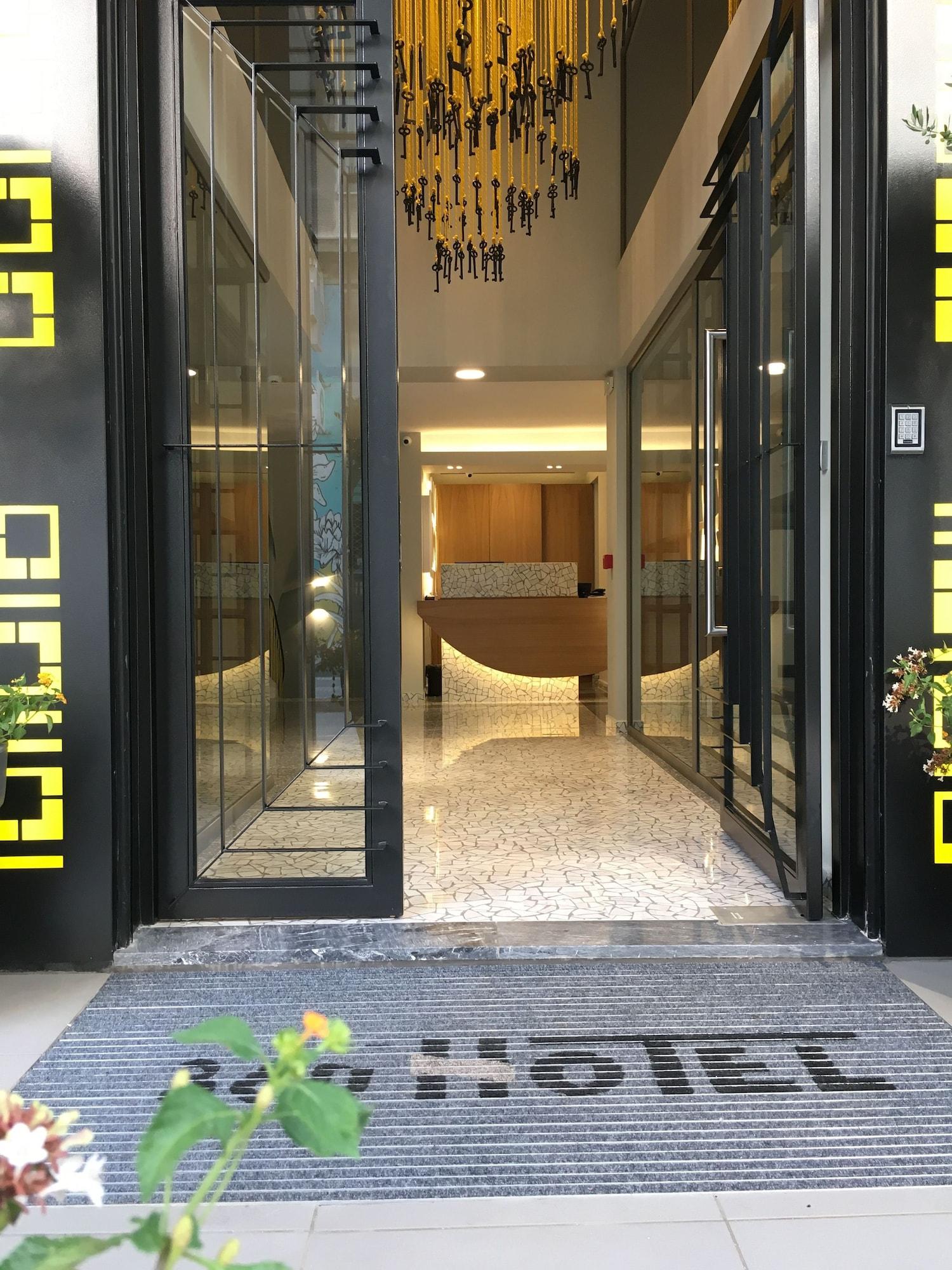 Vista Exterior 360 Degrees Pop Art Hotel