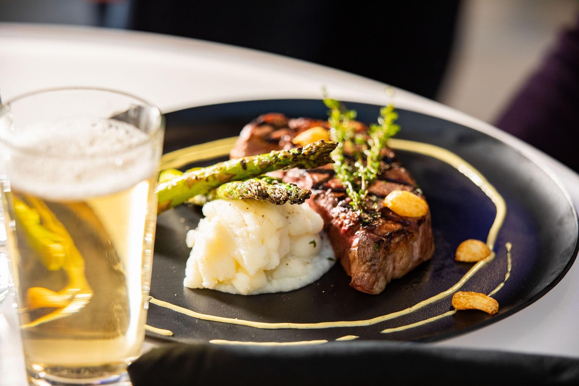 Restaurant Jake's 58 Casino Hotel - Adult Only