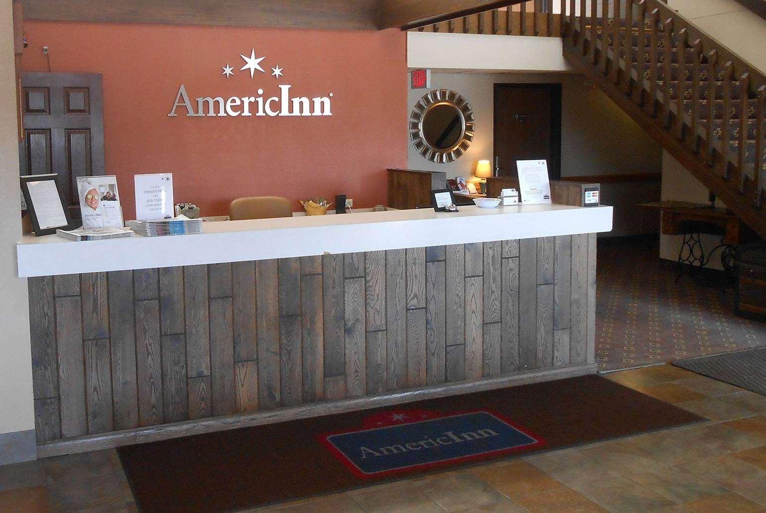 Vista Lobby AmericInn by Wyndham Forest Lake