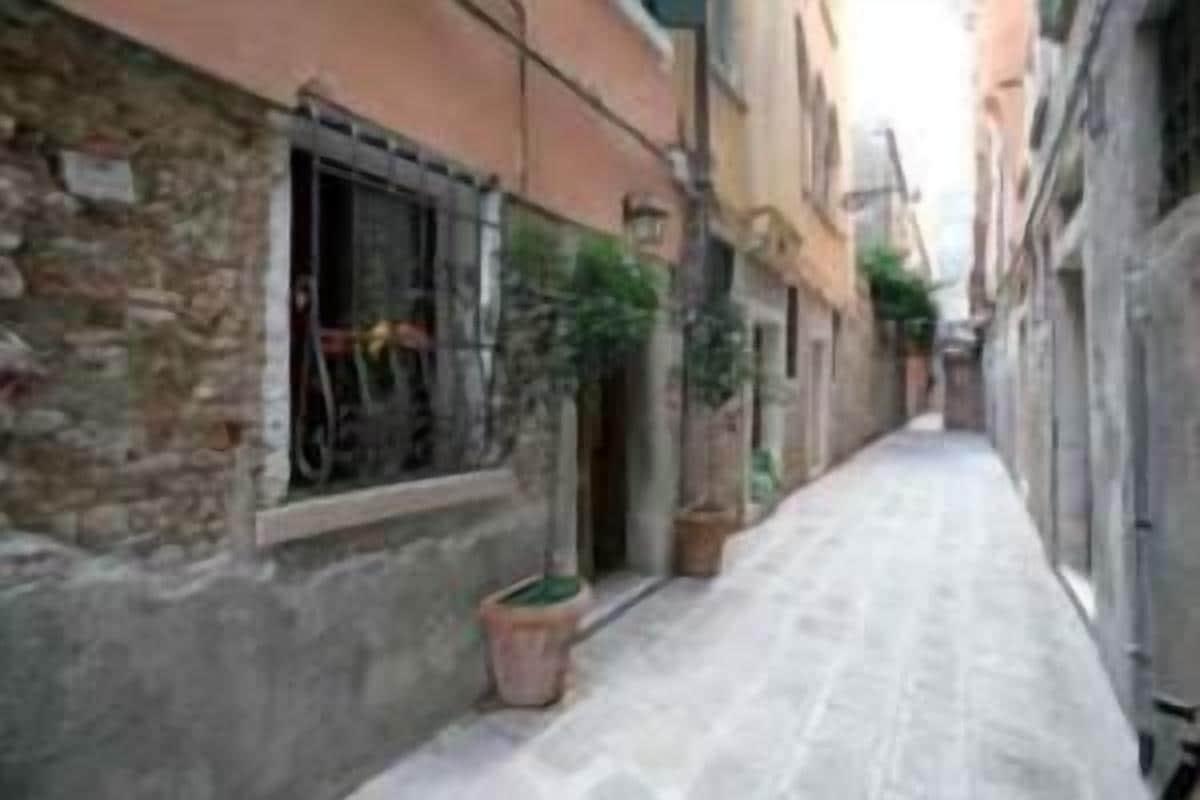 Vista Exterior Al Saor