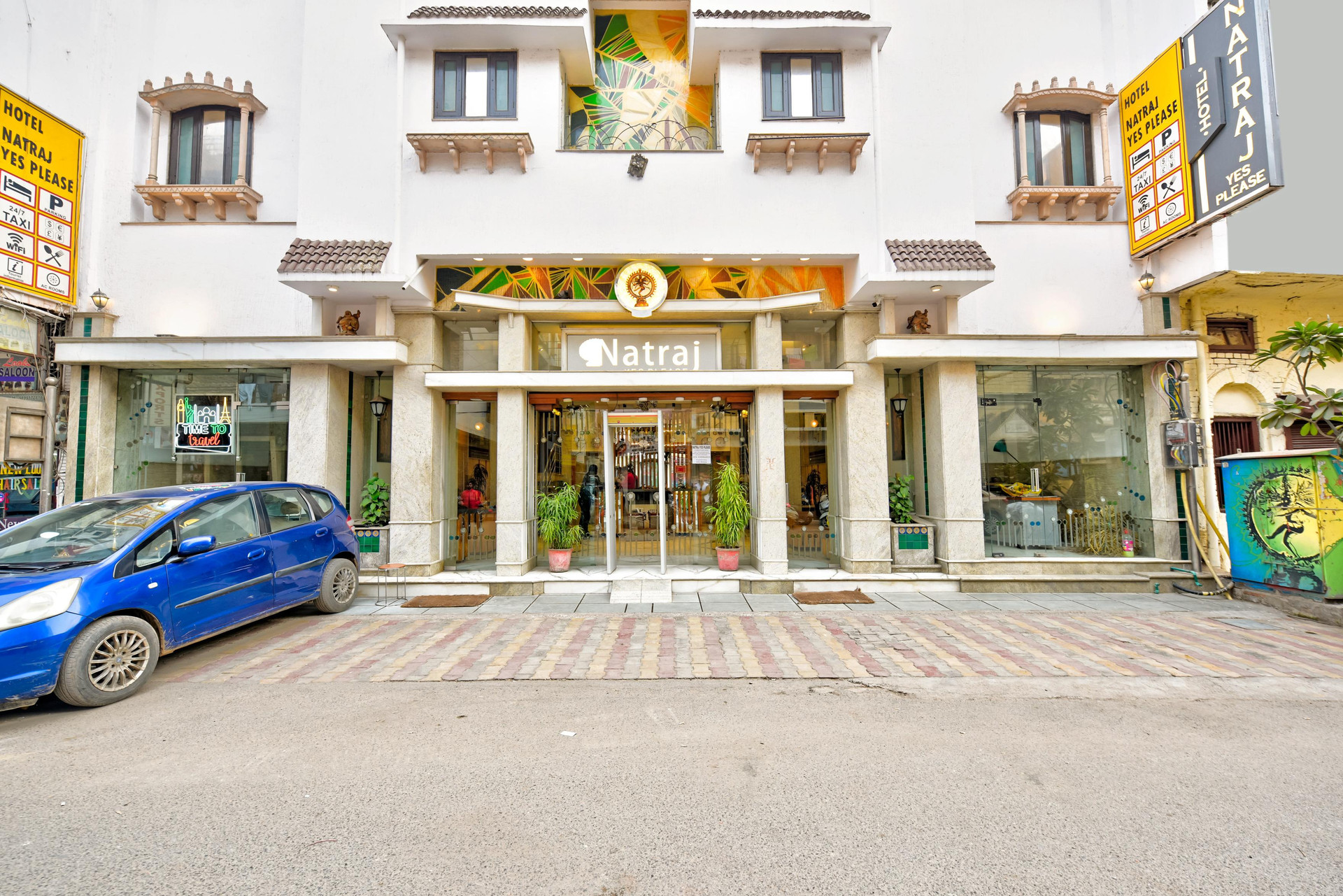 Vista Exterior Natraj Yes Please