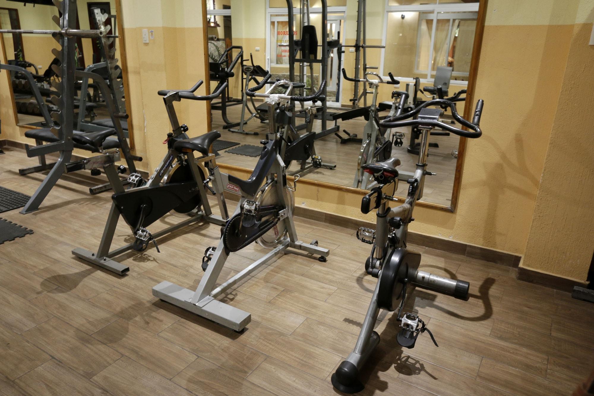 Gimnasio El Delfin Hotel y Restaurante