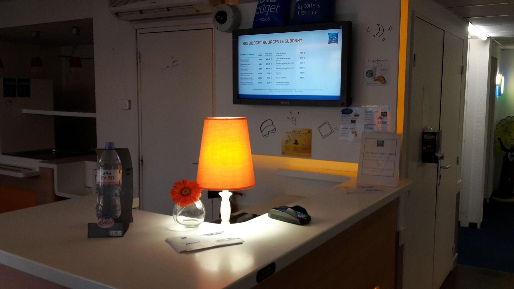 Vista Lobby ibis budget Bourges