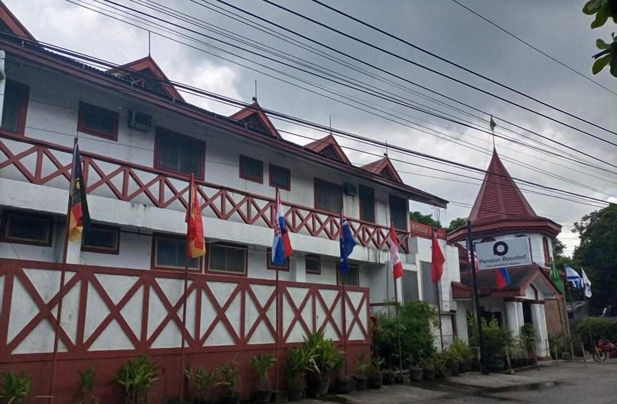 Vista Exterior Pension Bacolod