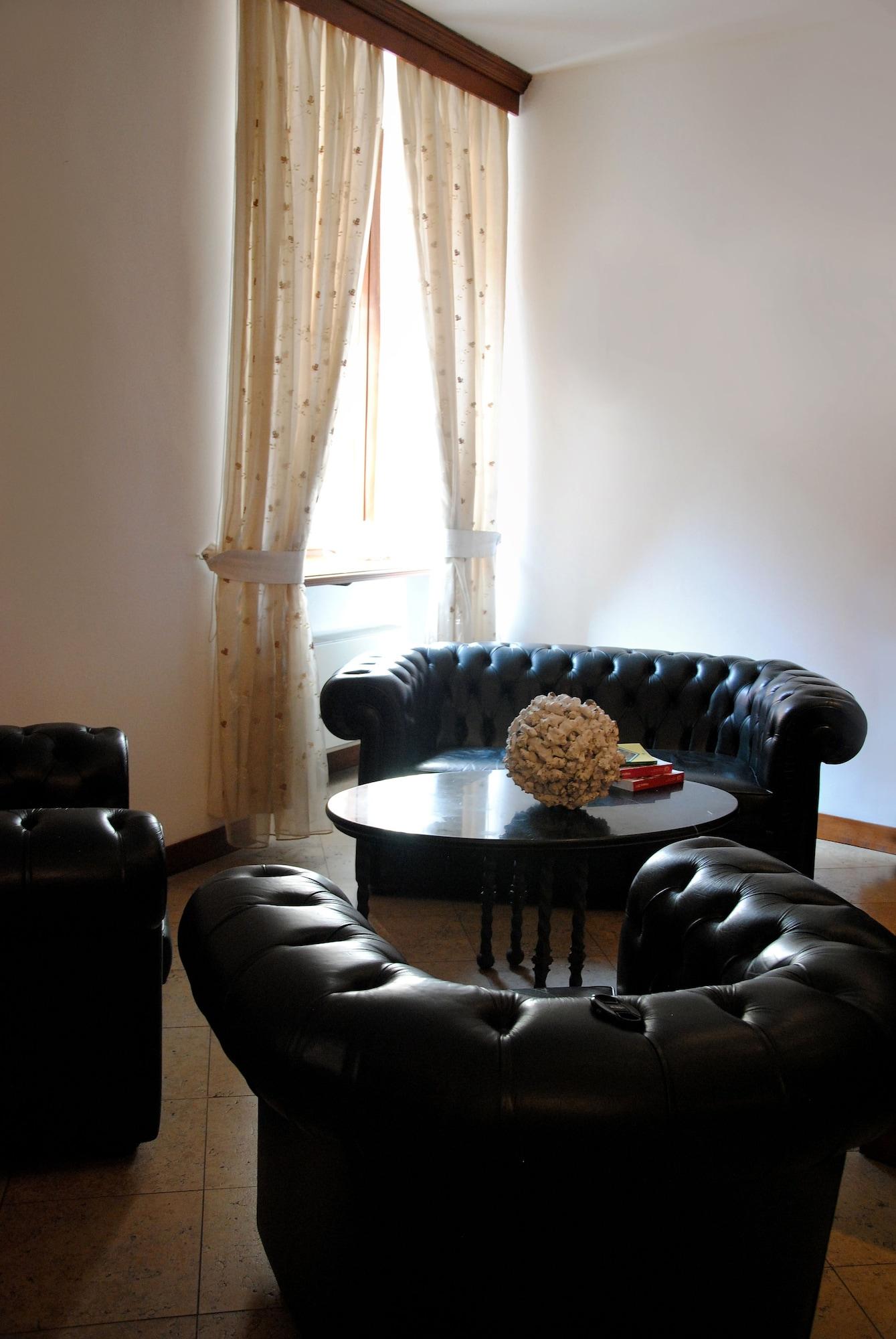 Vista Lobby Hotel Sebino
