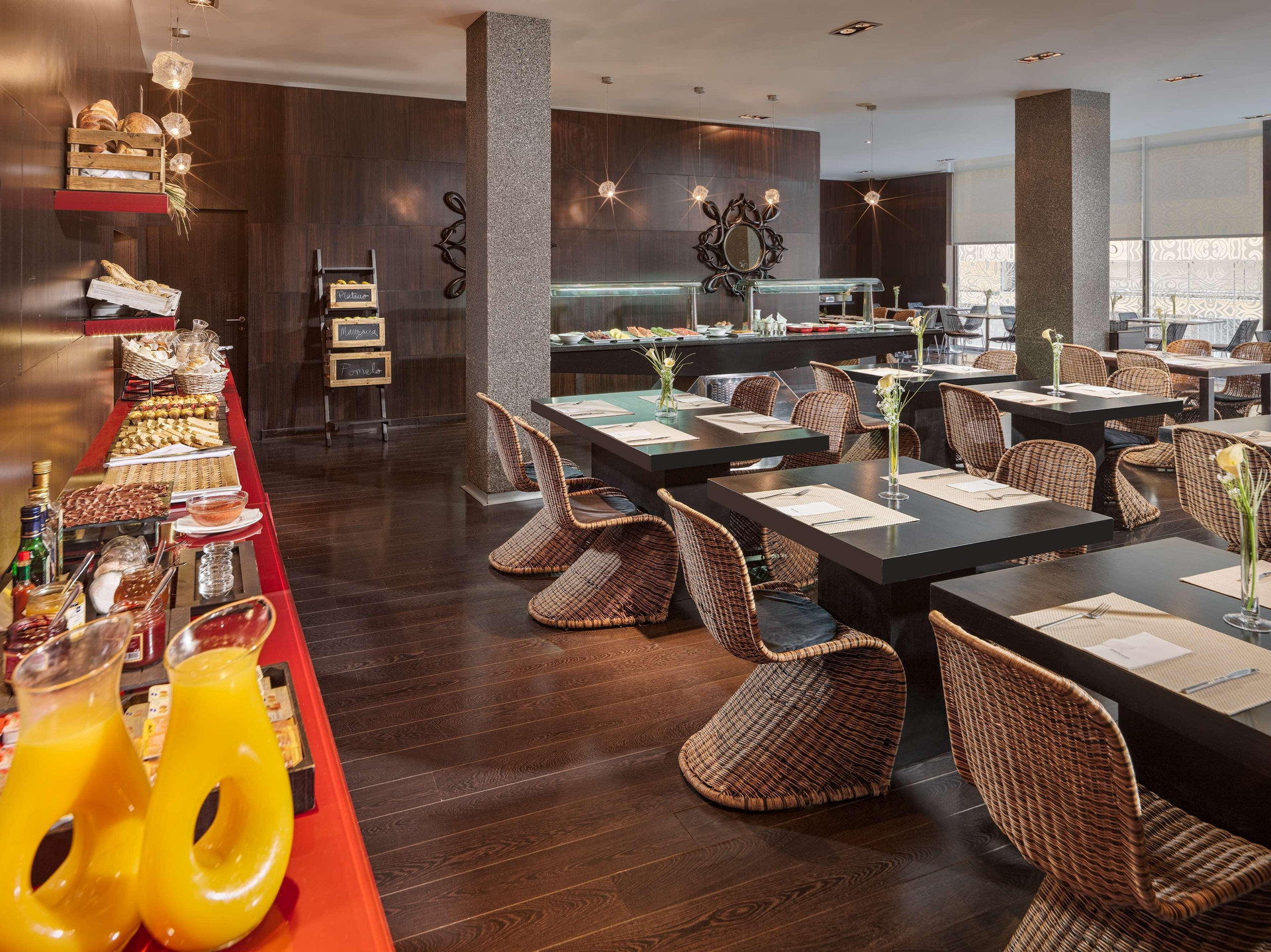 Restaurant Occidental Santa Cruz Contemporáneo