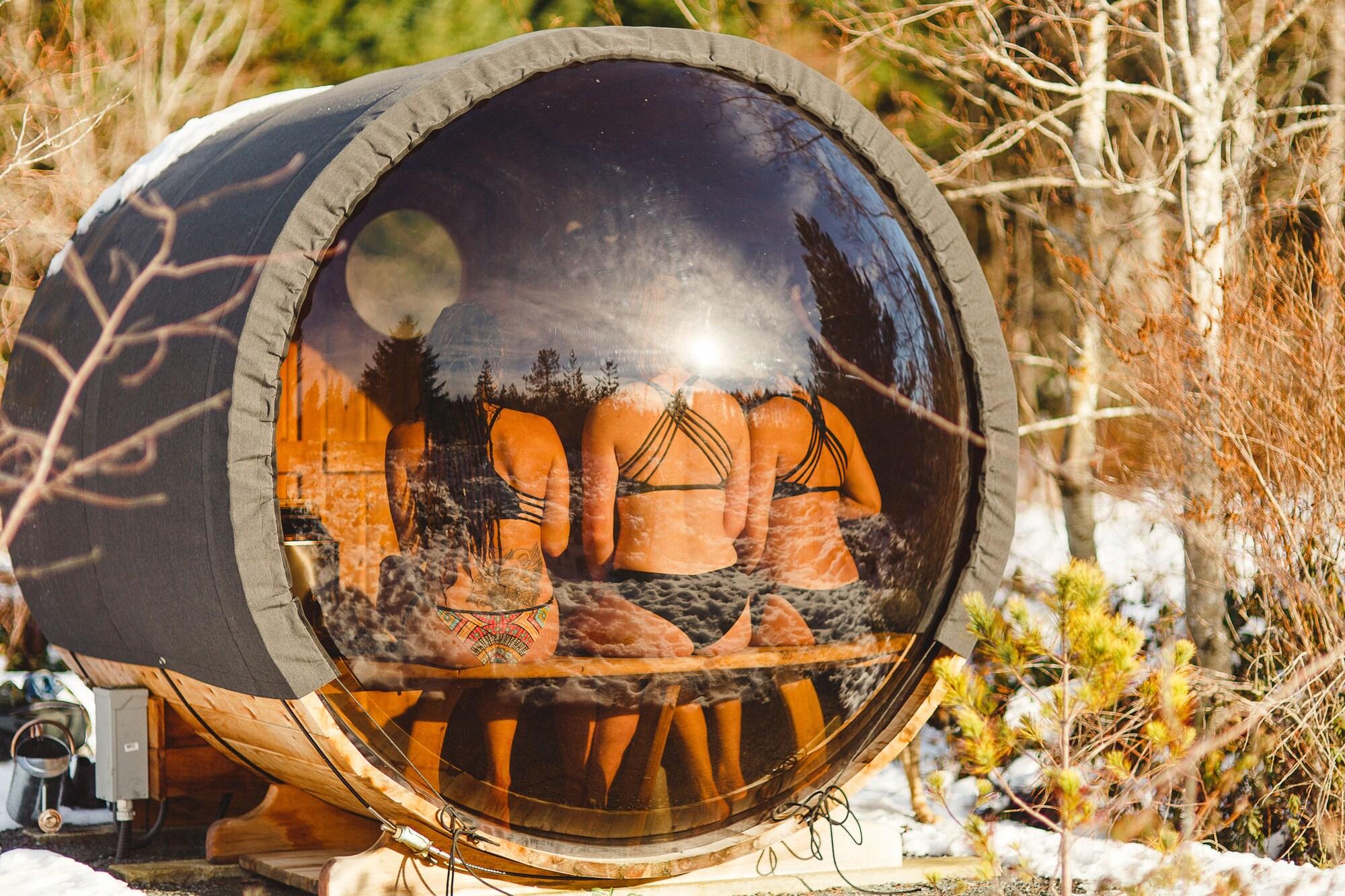 Varios Smith Lake Farm