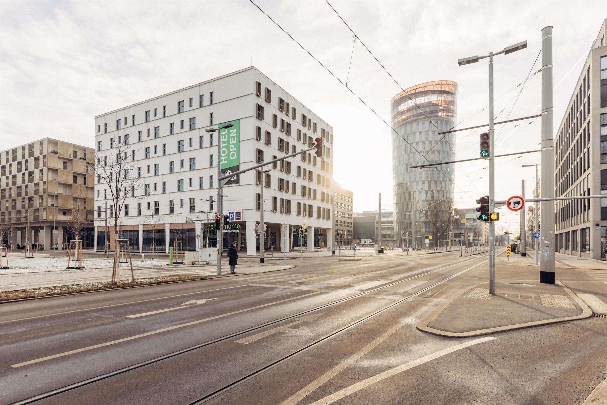 Vista Exterior harry's home Graz smart city