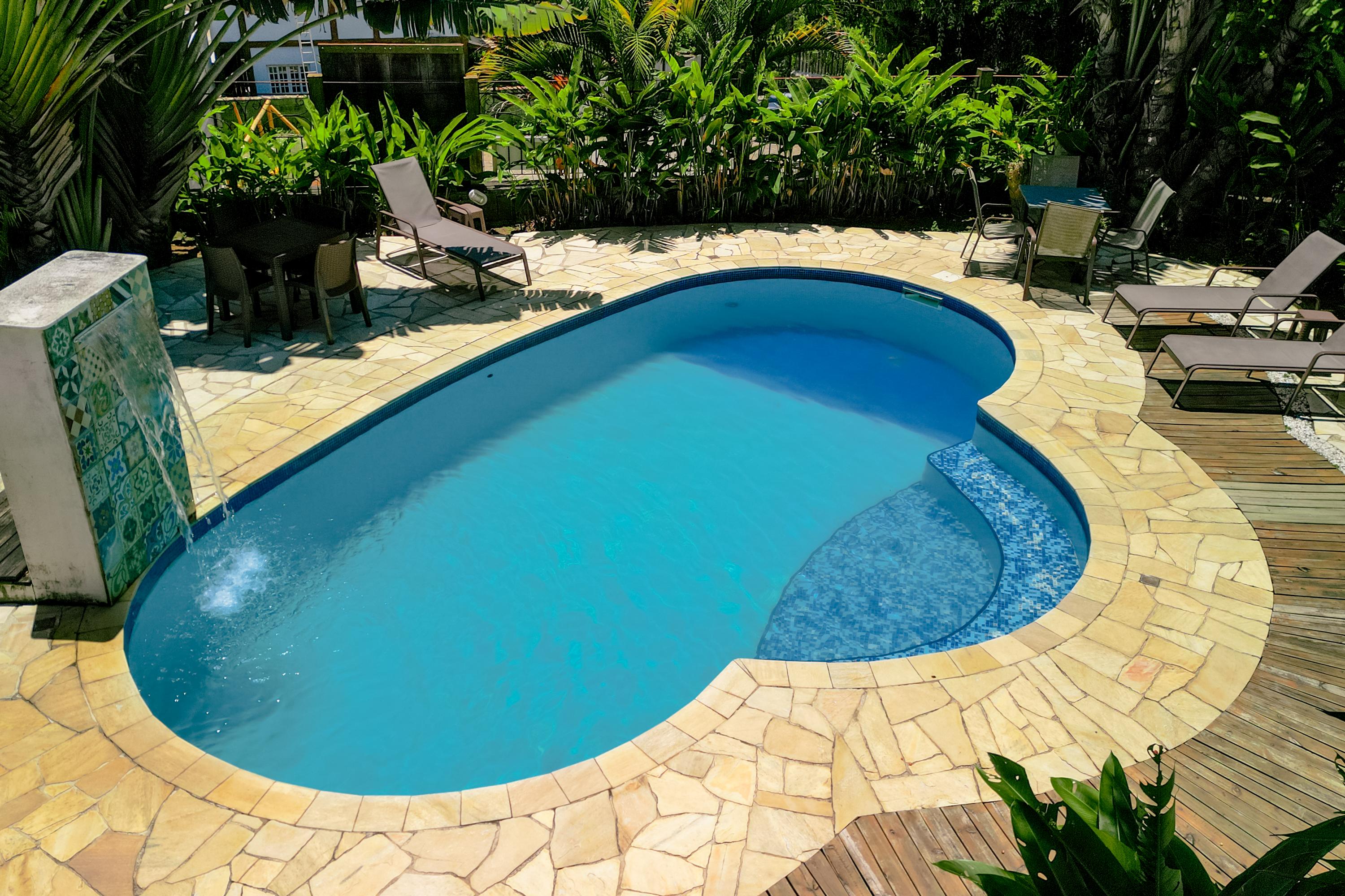 Vista Piscina Velinn Pousada Catamarã Brasil