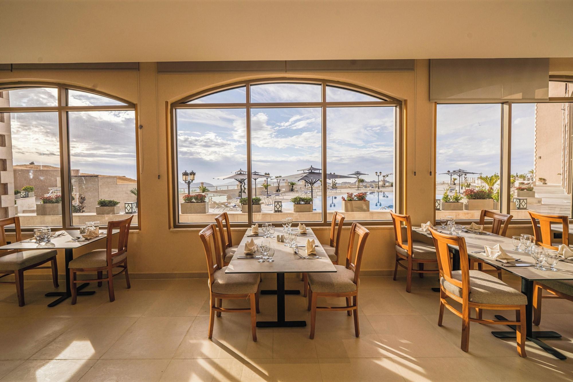 Restaurant Petra Pillars Luxury Hotel