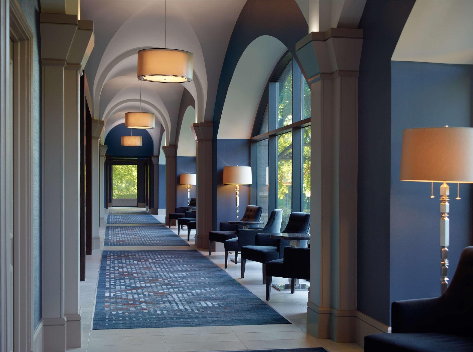 Vista Lobby Hilton Atlanta Northeast