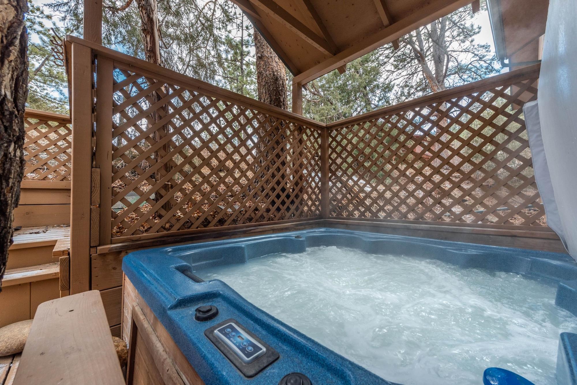 Spa 4 Seasons Inn on Fall River