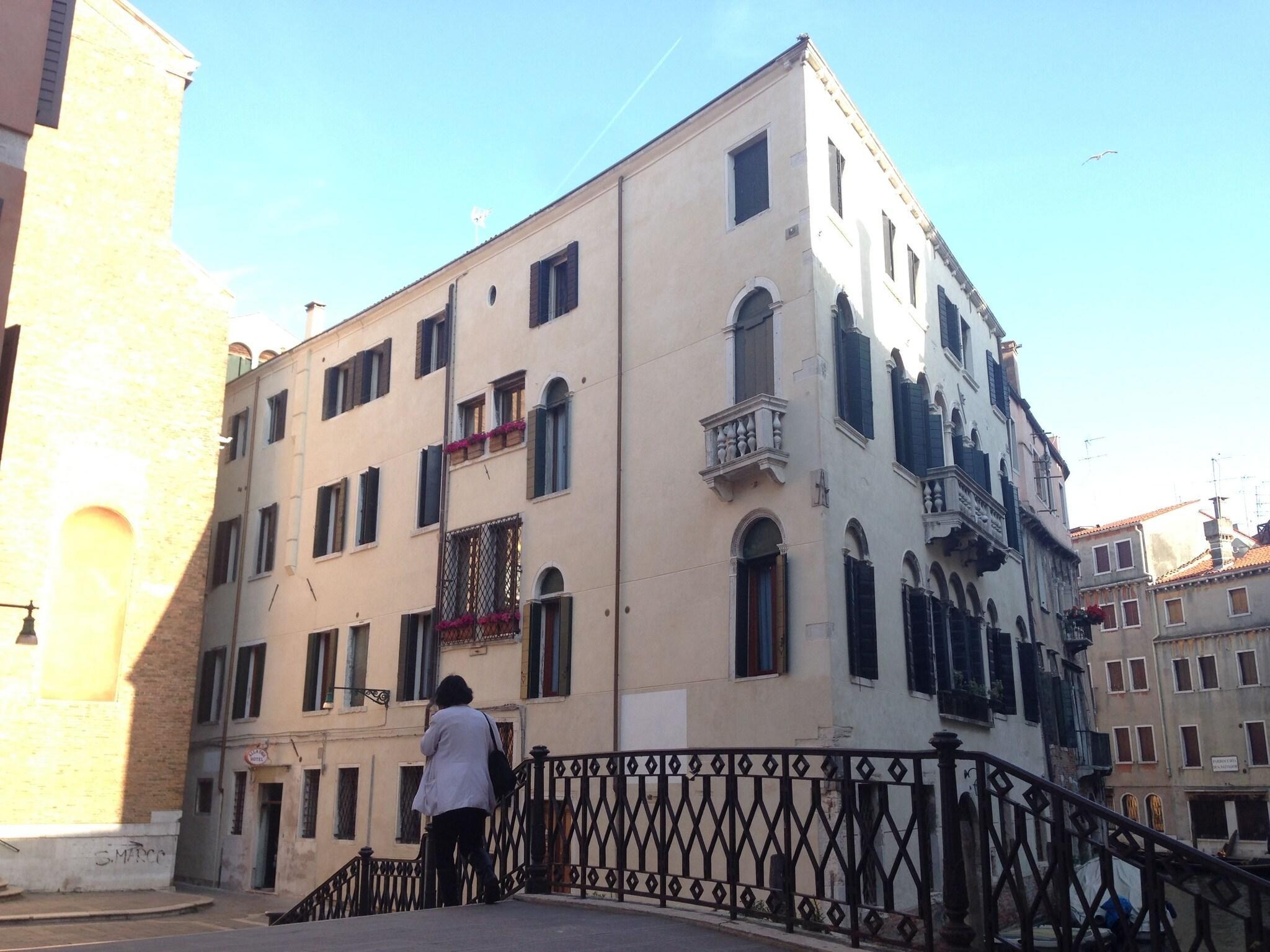 Vista Exterior Hotel Alla Fava