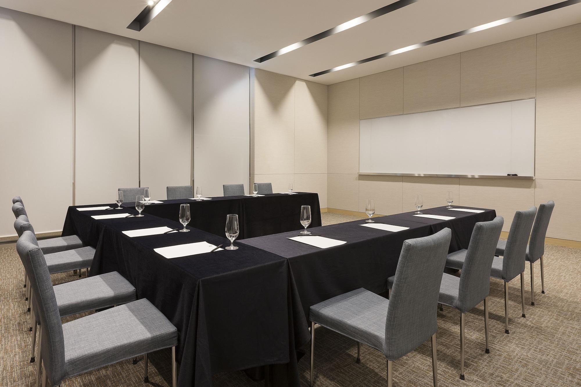 Sala de Reuniones Hotel RegentMarine