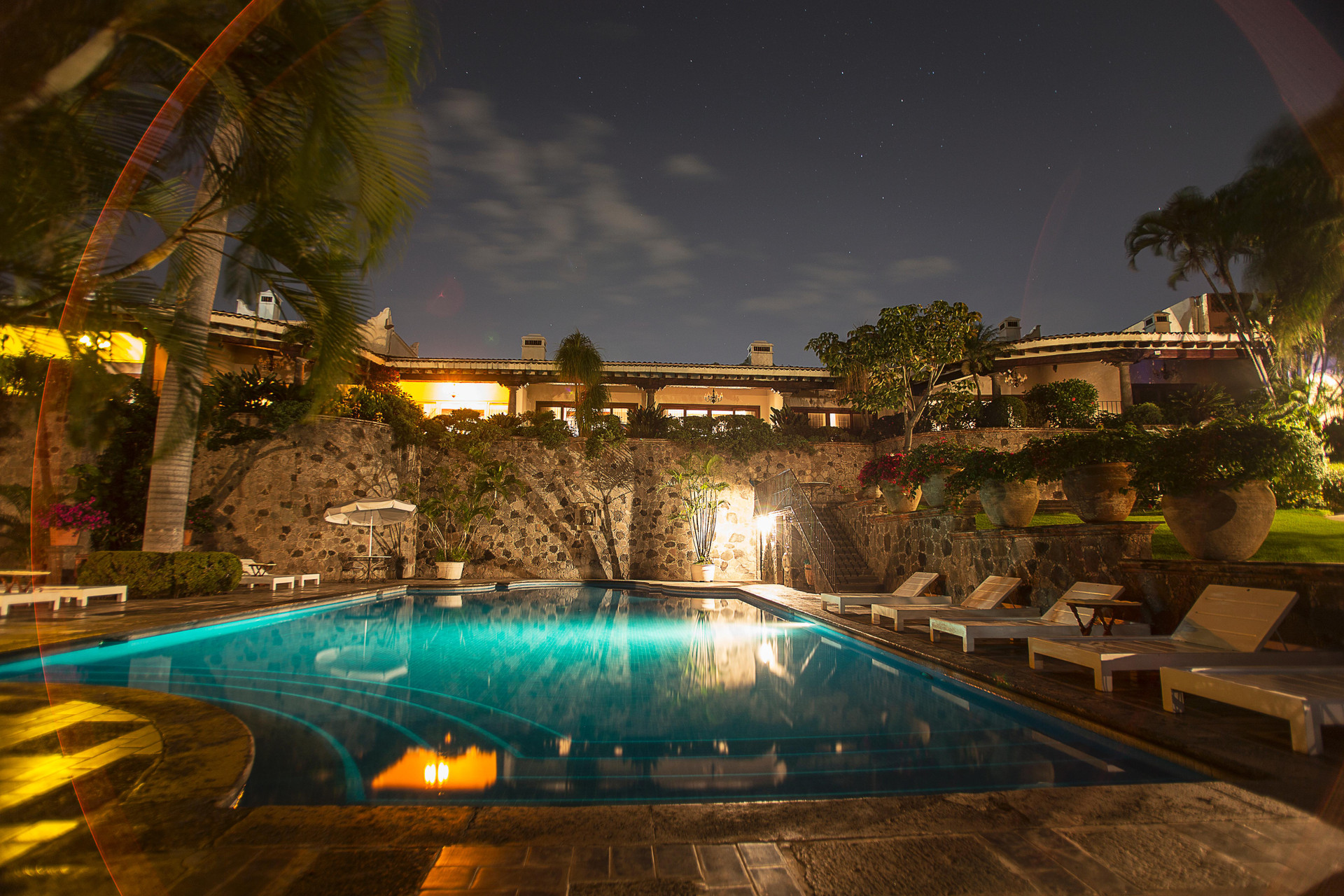 Vista da piscina Las Mañanitas Hotel Garden Restaurant & Spa