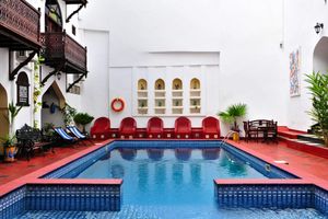 Paquete - Dhow Palace Hotel