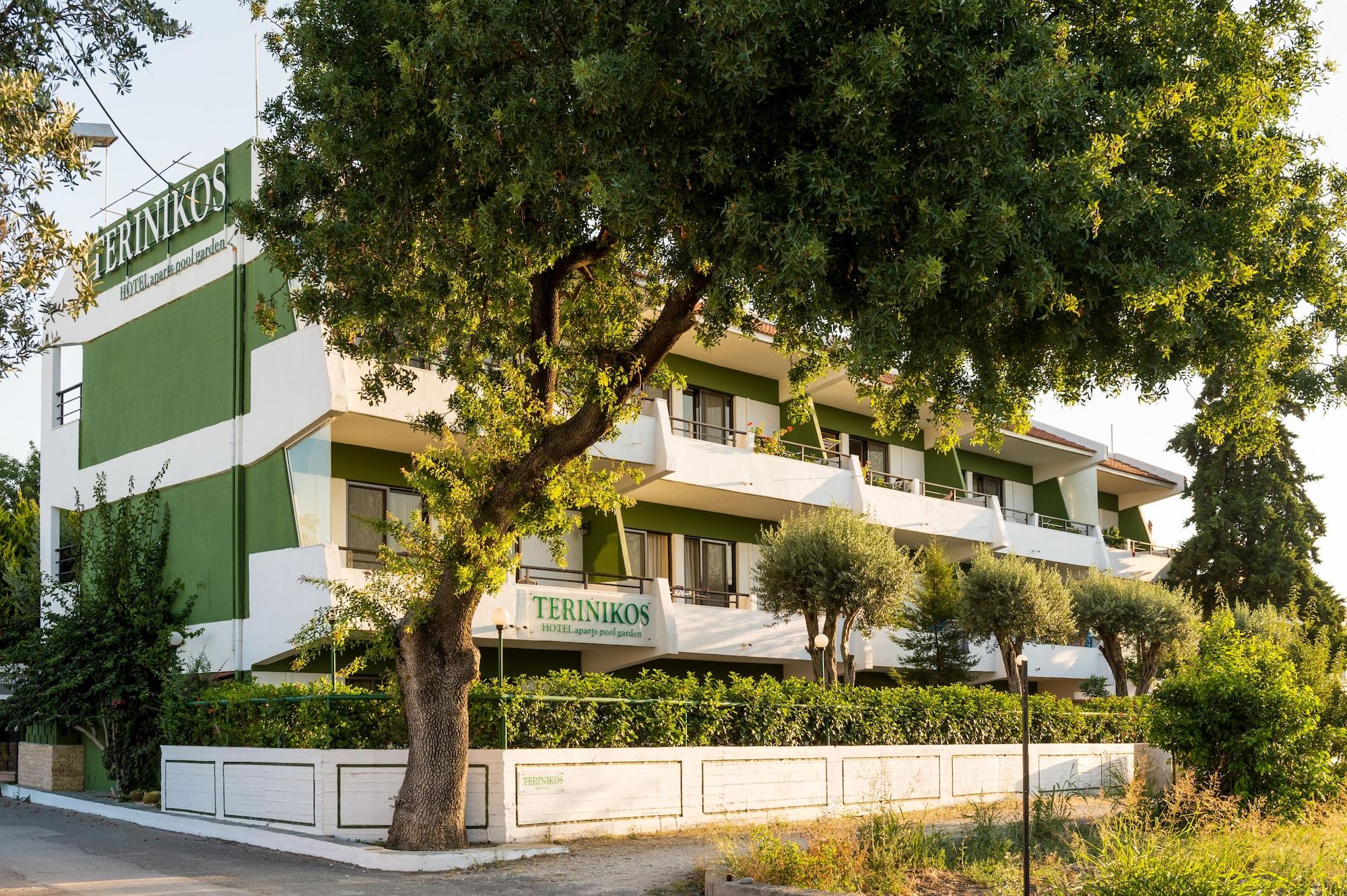 Vista Exterior Terinikos Sunny Garden Hotel & Junior Suites
