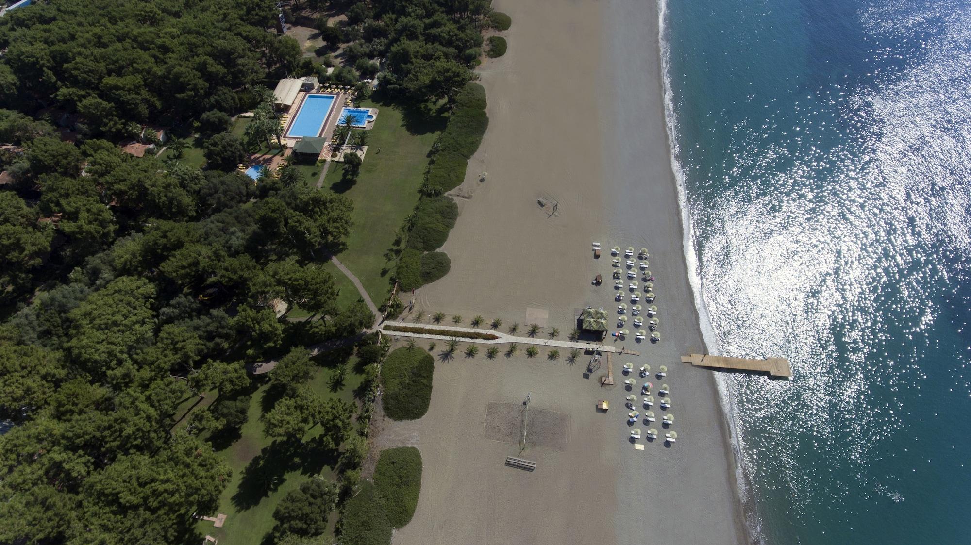 Vista Exterior Denizati Holiday Village