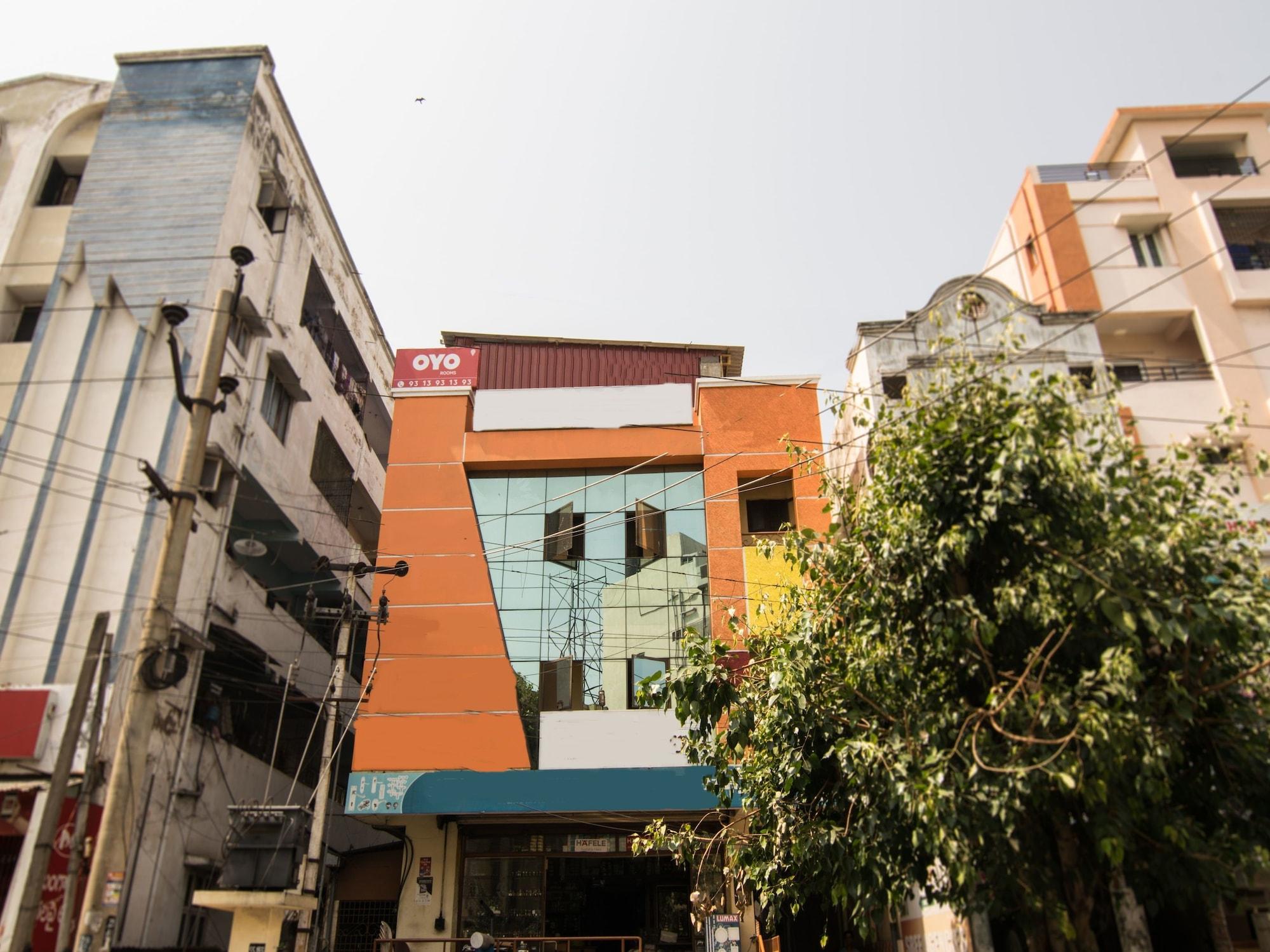 Vista Exterior OYO 5660 Hotel Sree Residency