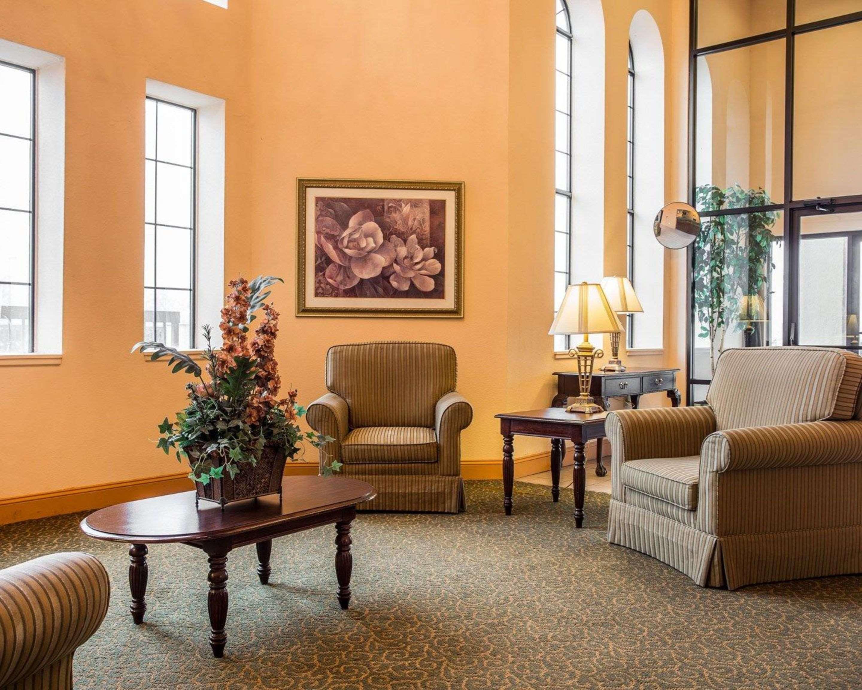 Vista Lobby Quality Inn Bennettsville