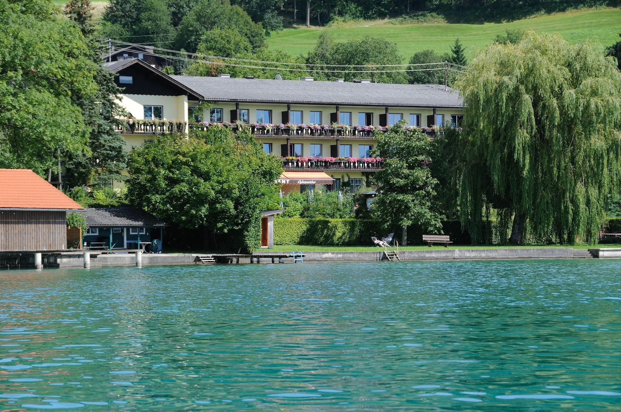Vista Exterior Strandhotel Weyregg