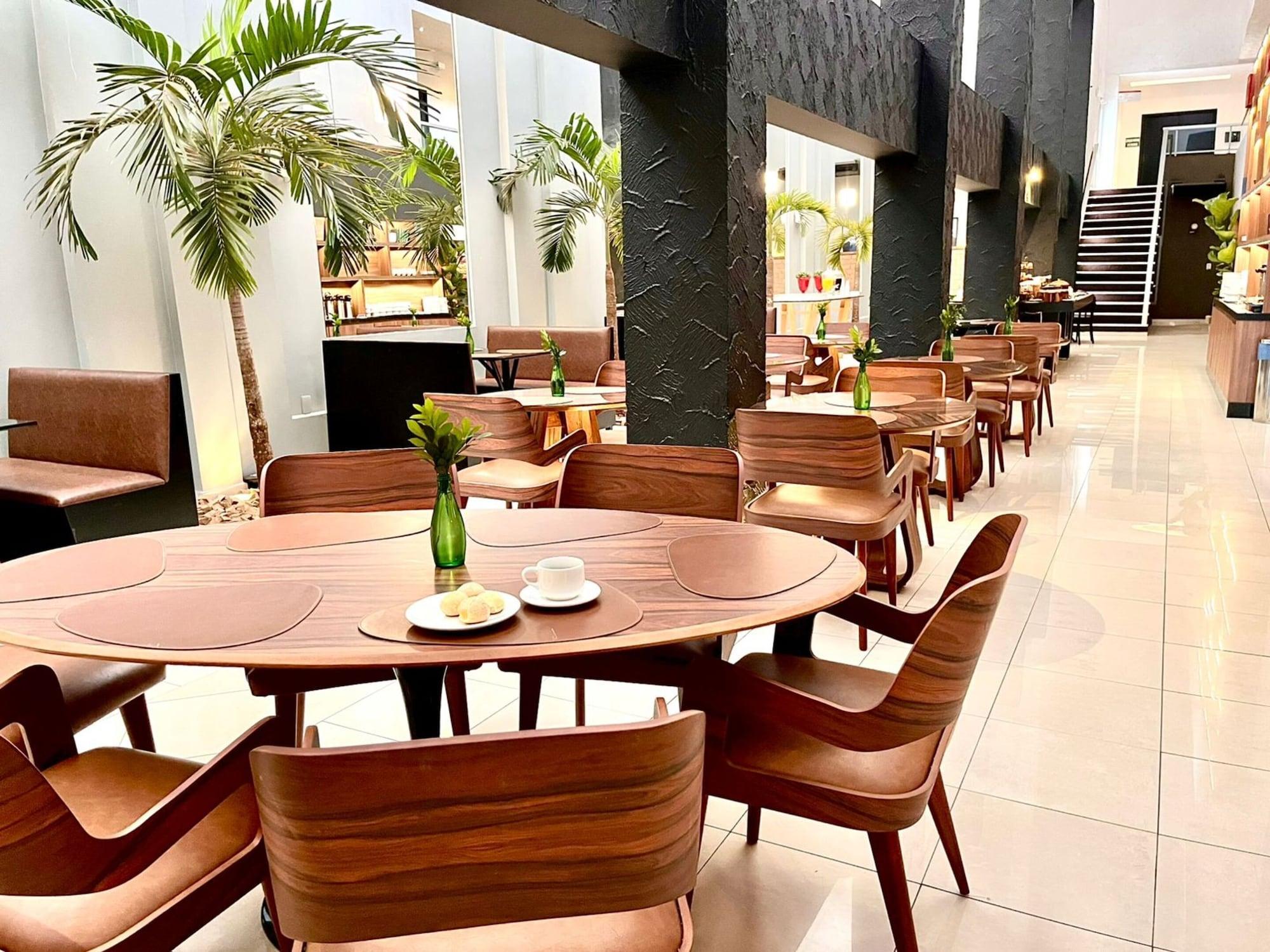 Restaurant Oasis Tower Hotel