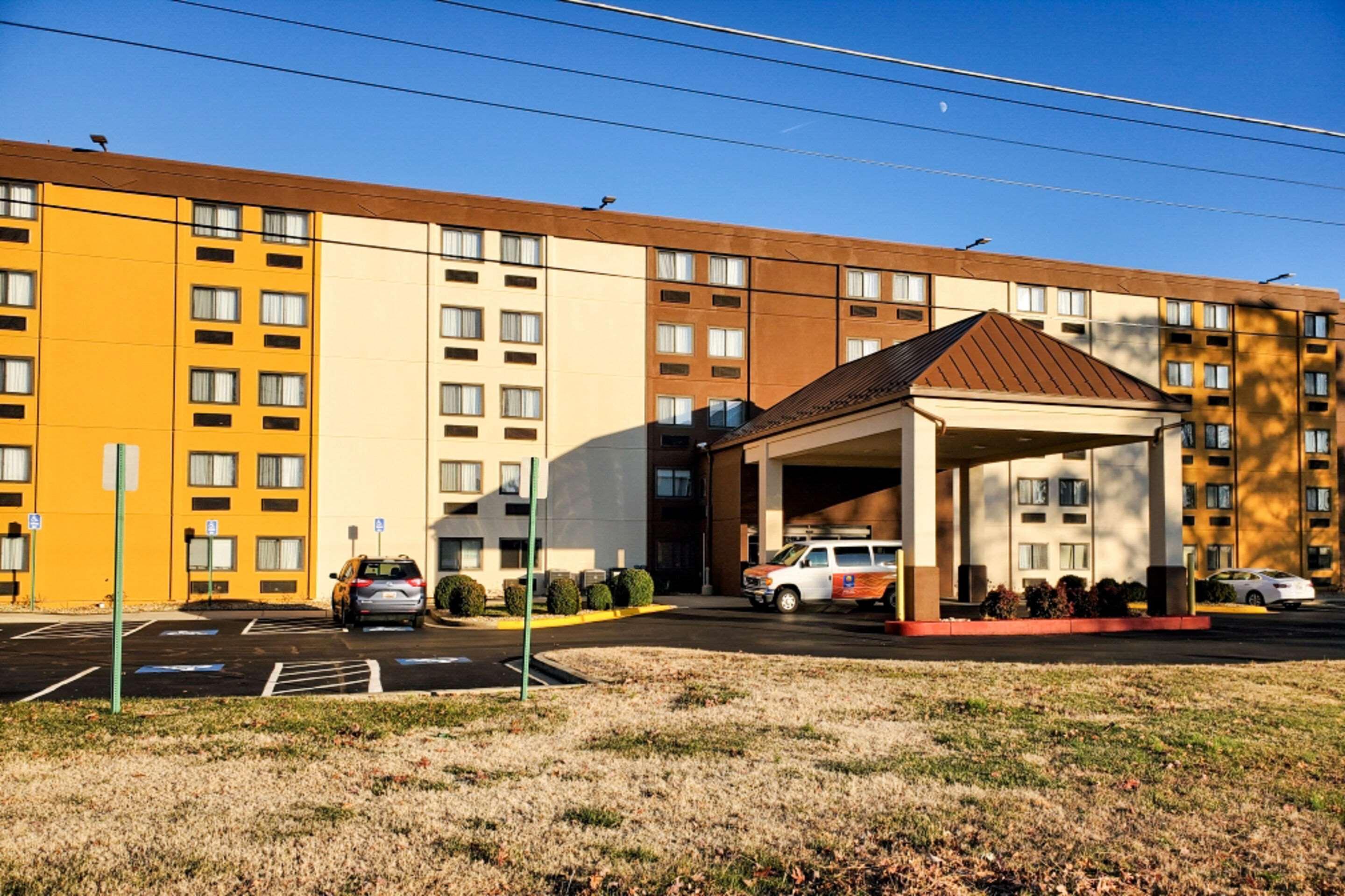 Vista Exterior Comfort Inn Oxon Hill - National Harbor