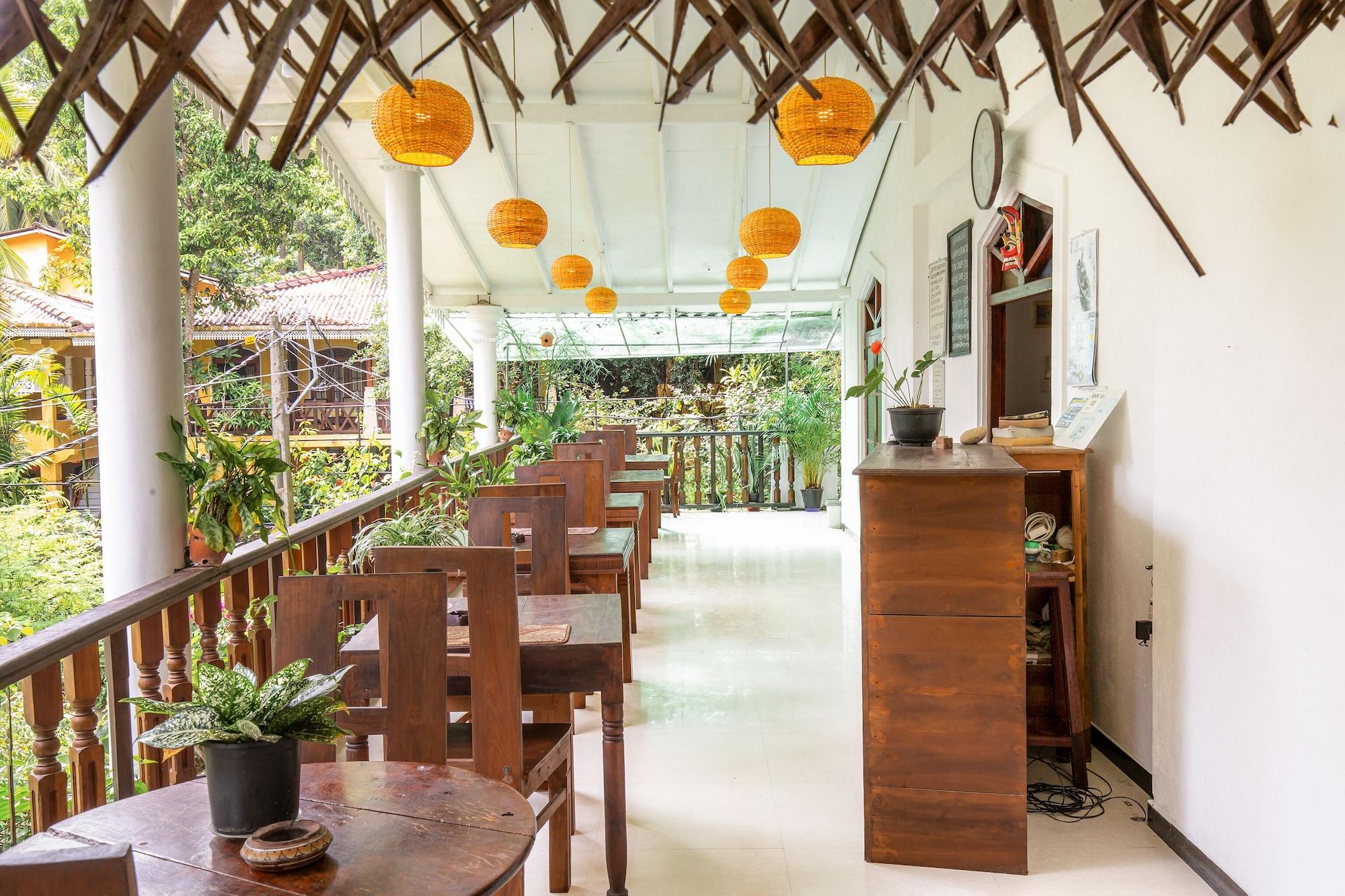 Vista Lobby La Villa Guest House