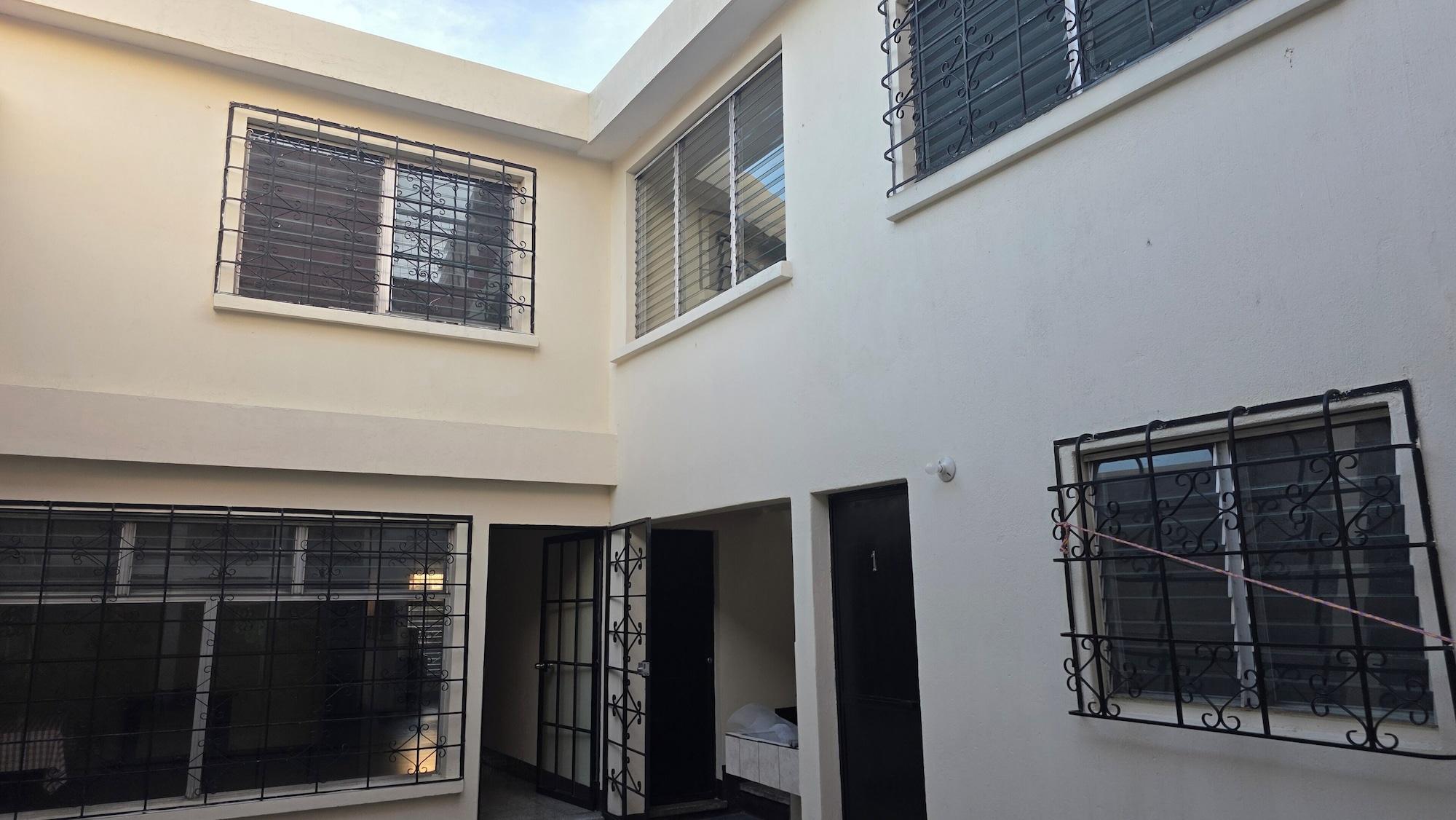 Vista Exterior Be happy hotel Gt