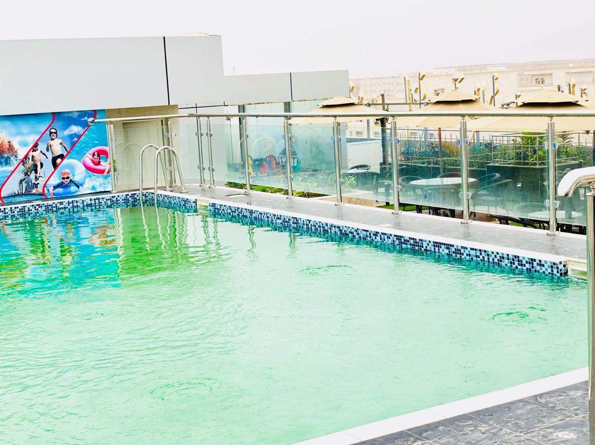 Vista Piscina Al Dyafa Hotel Suites