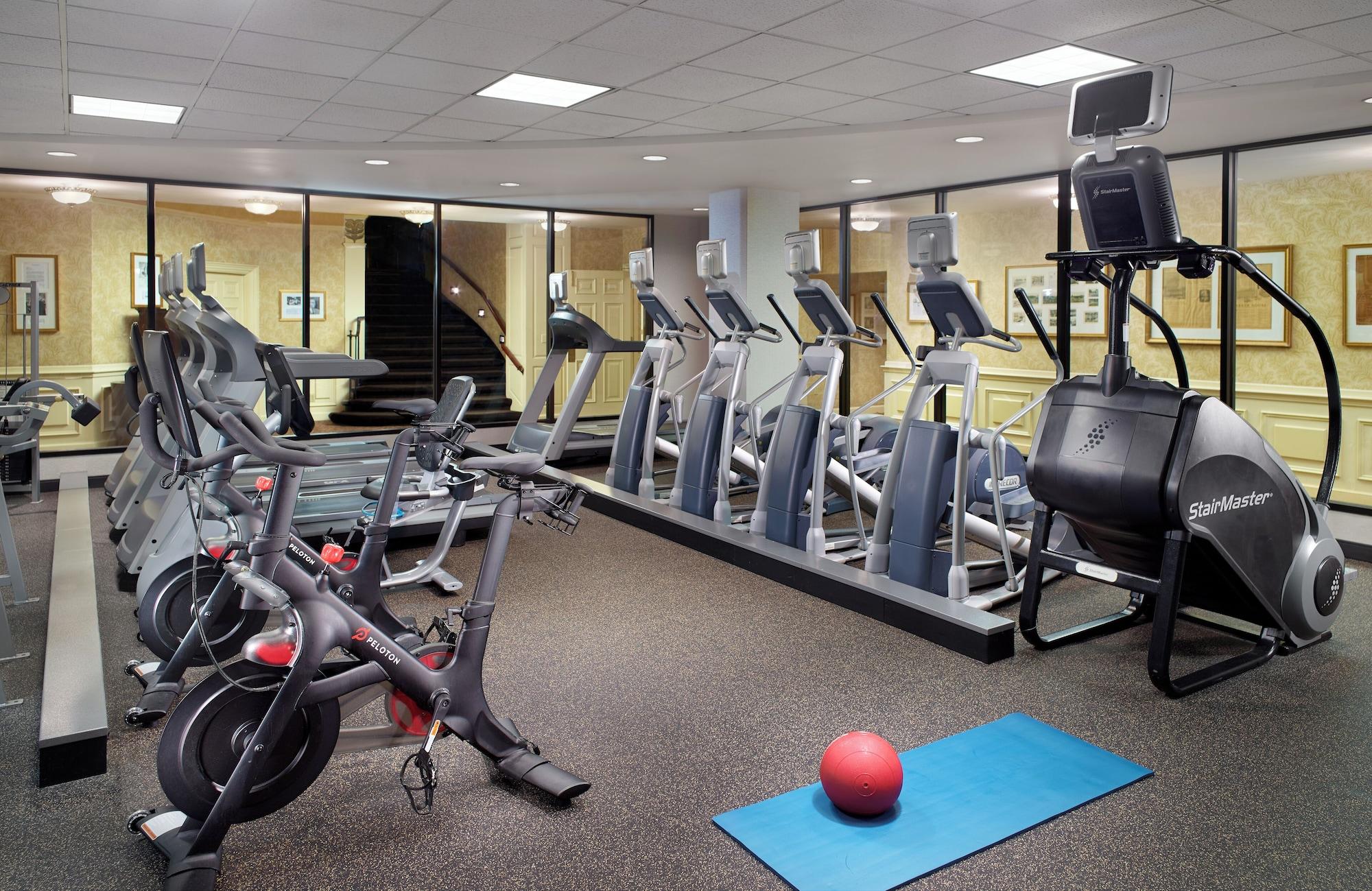 Gimnasio Omni Parker House