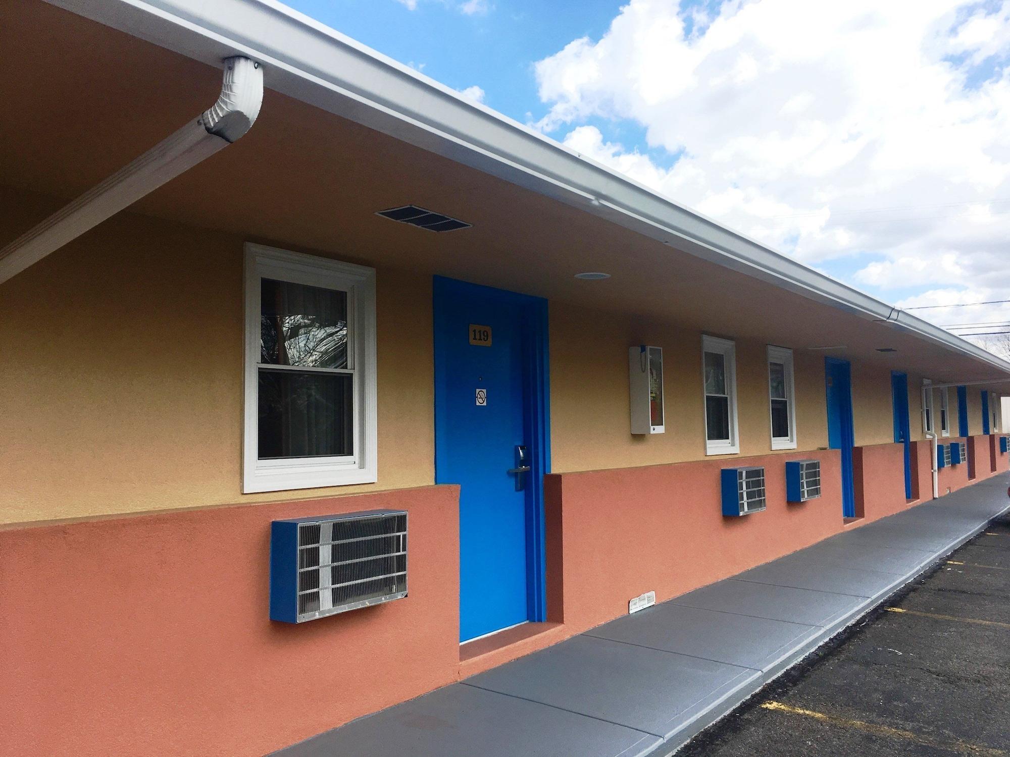 Varios Scottish Inns