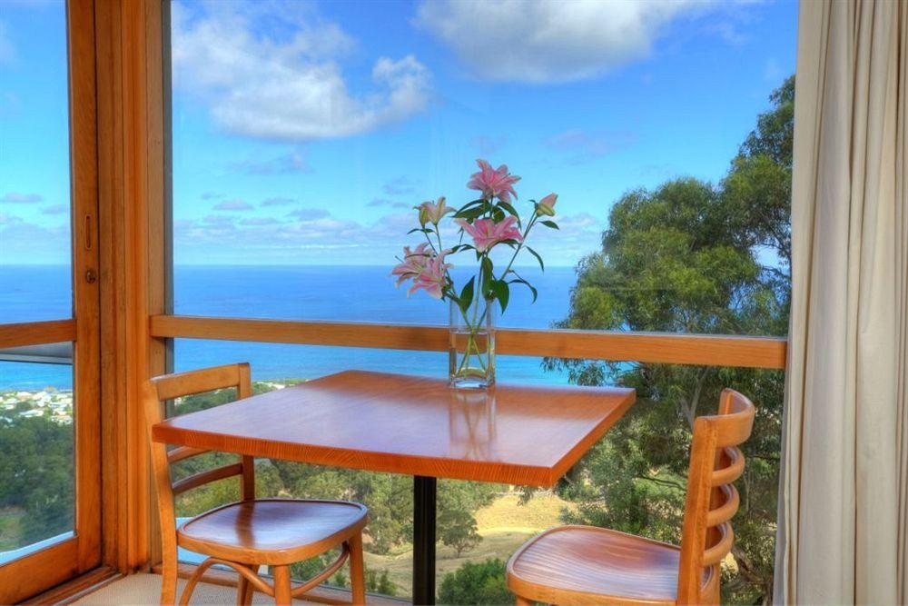Chris's Beacon Point Restaurant & Villas Accommodation by null