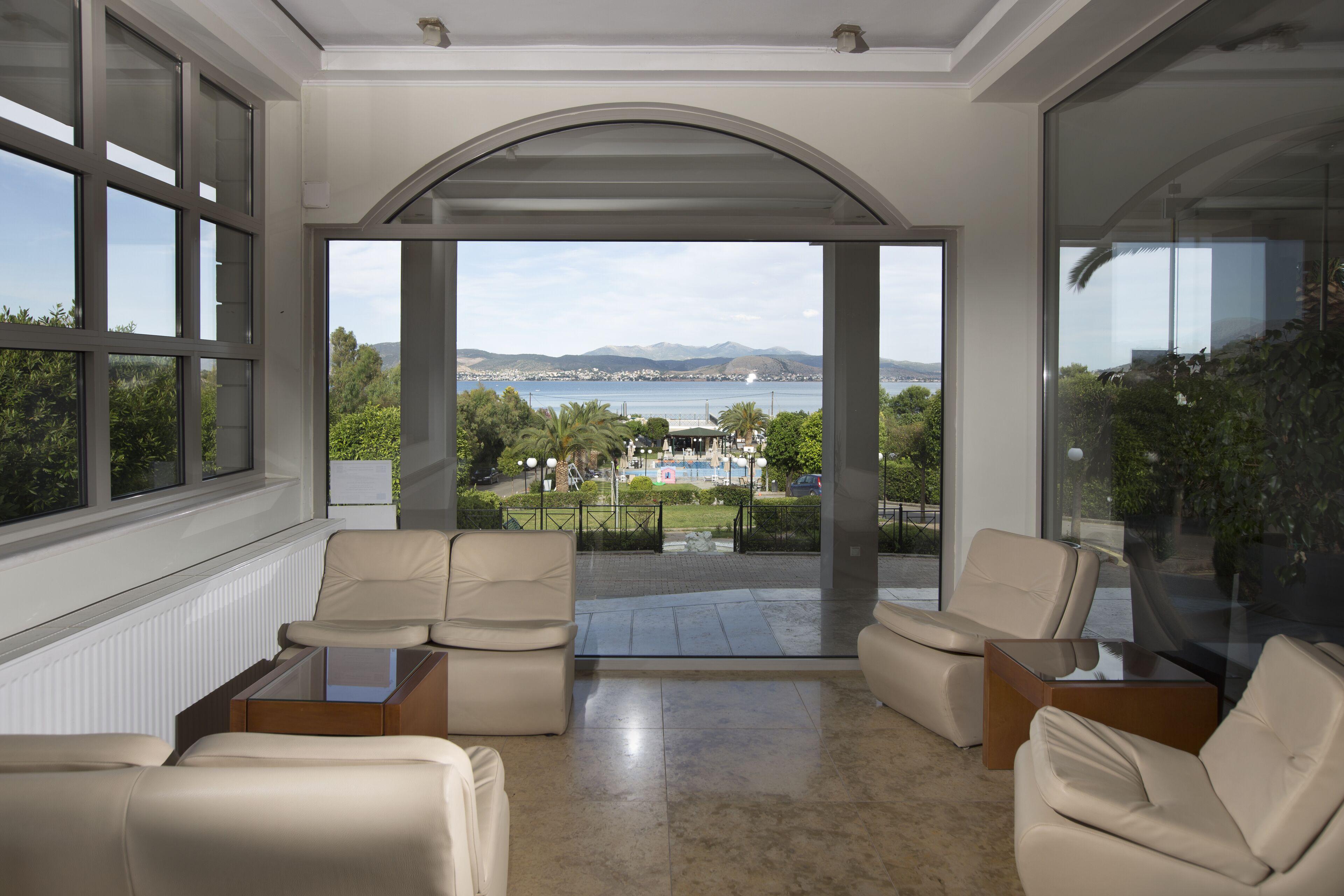 Vista Lobby Almira Mare