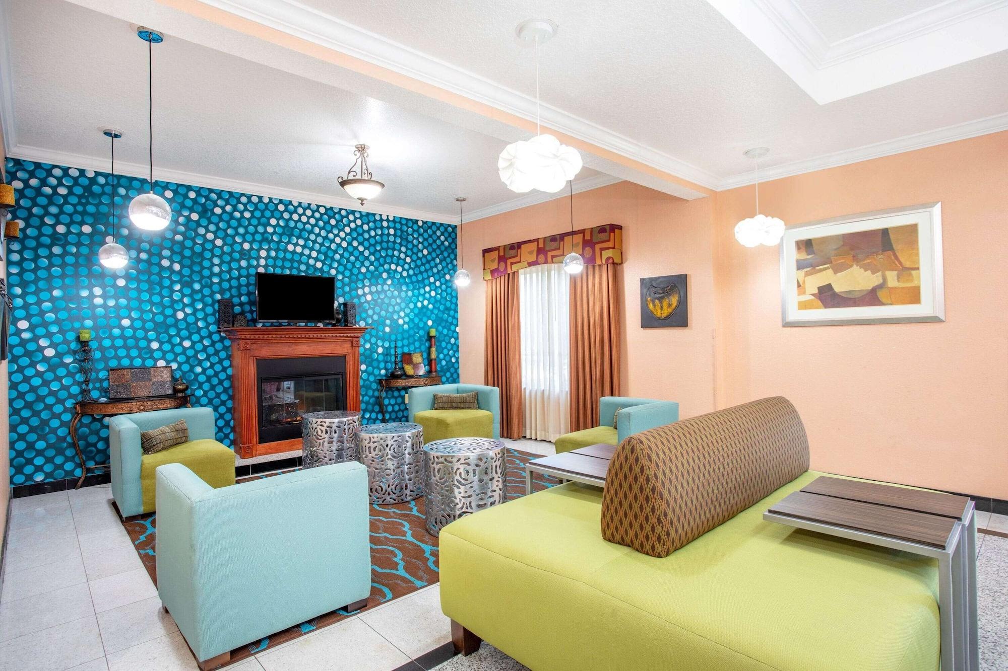 Vista Lobby La Quinta Inn & Suites by Wyndham St. Augustine