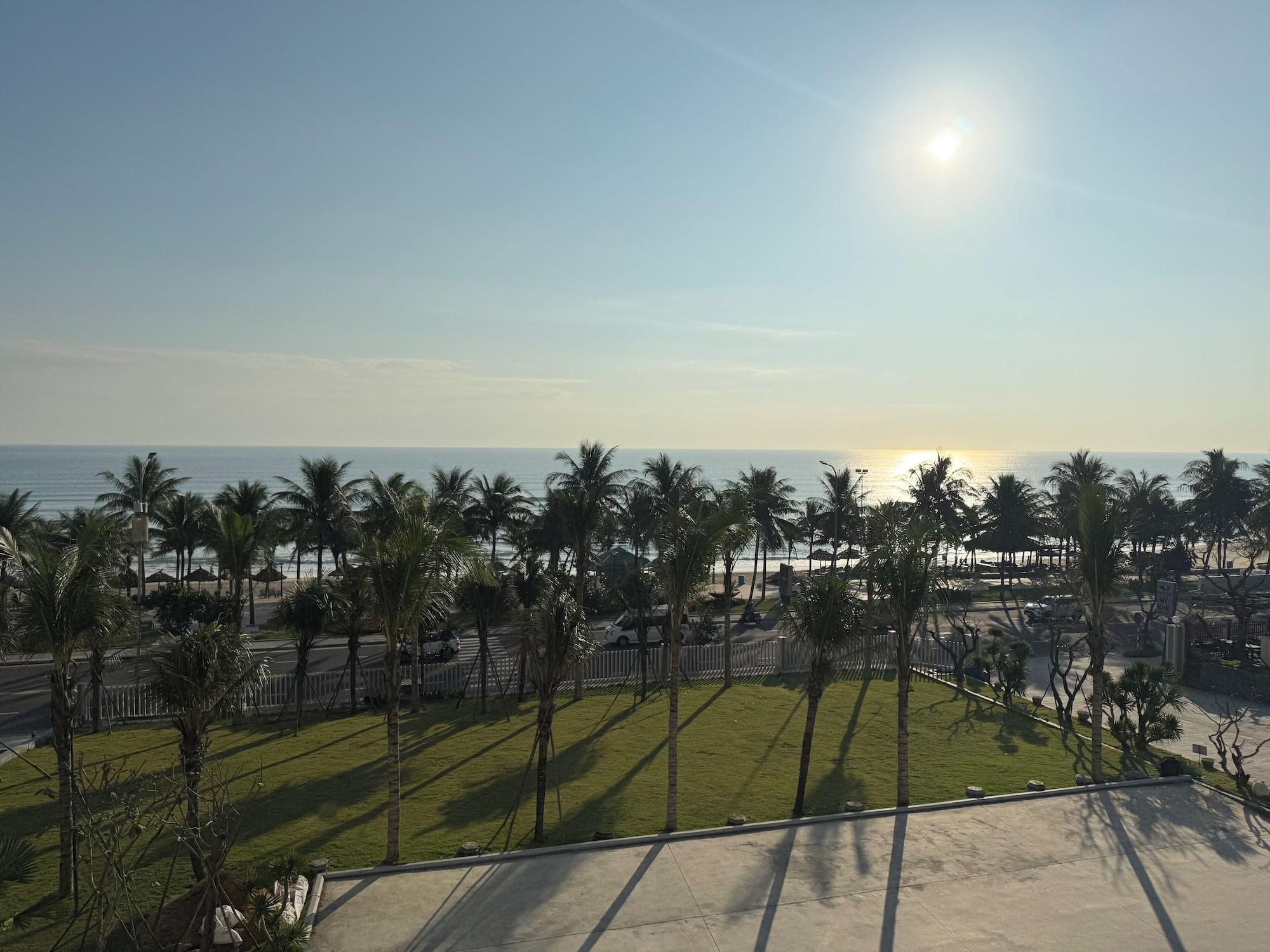 Playa My Khe Beach Hotel