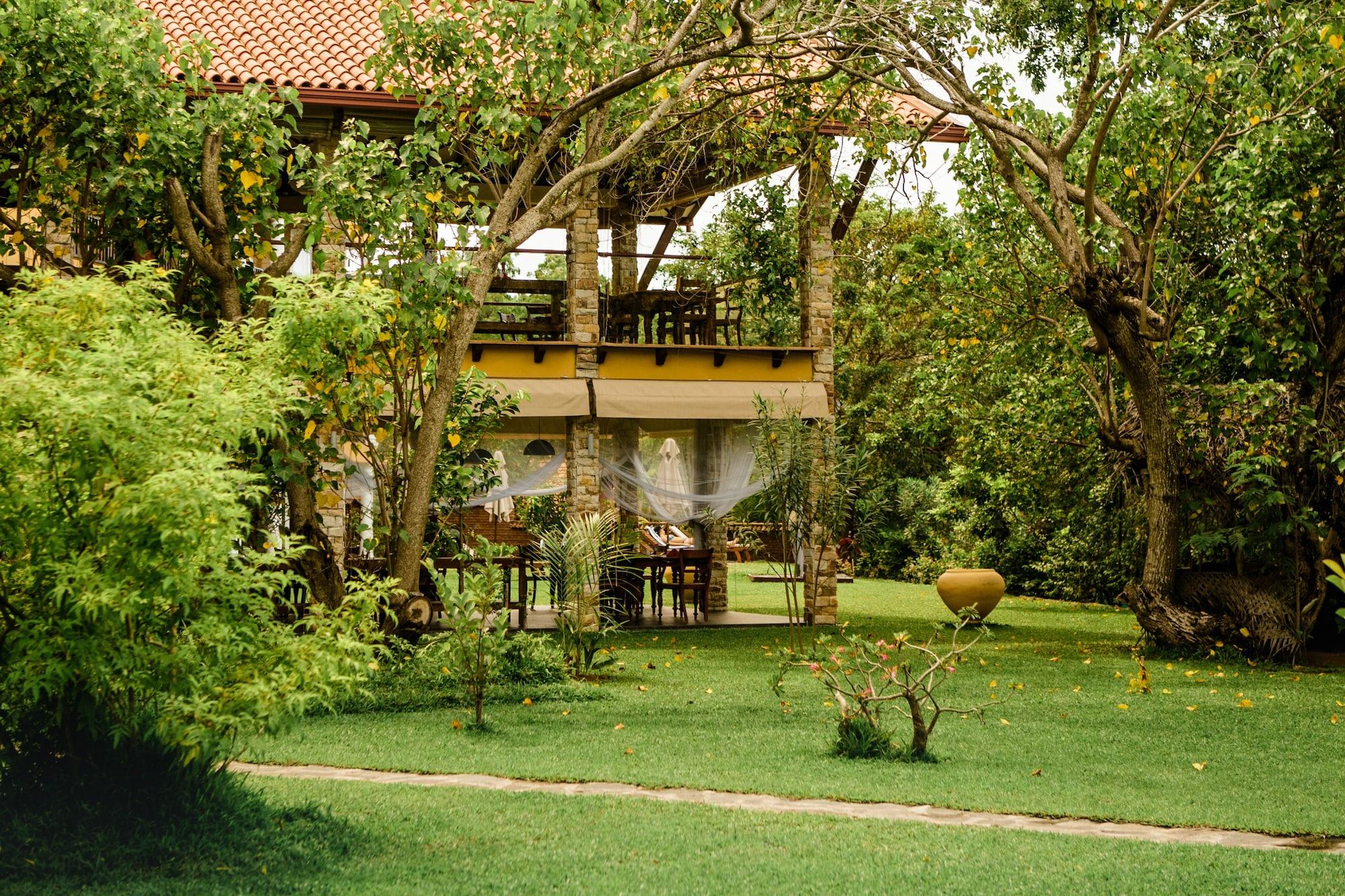 Vista Exterior Thaulle Pure Ayurveda Resort - Yala