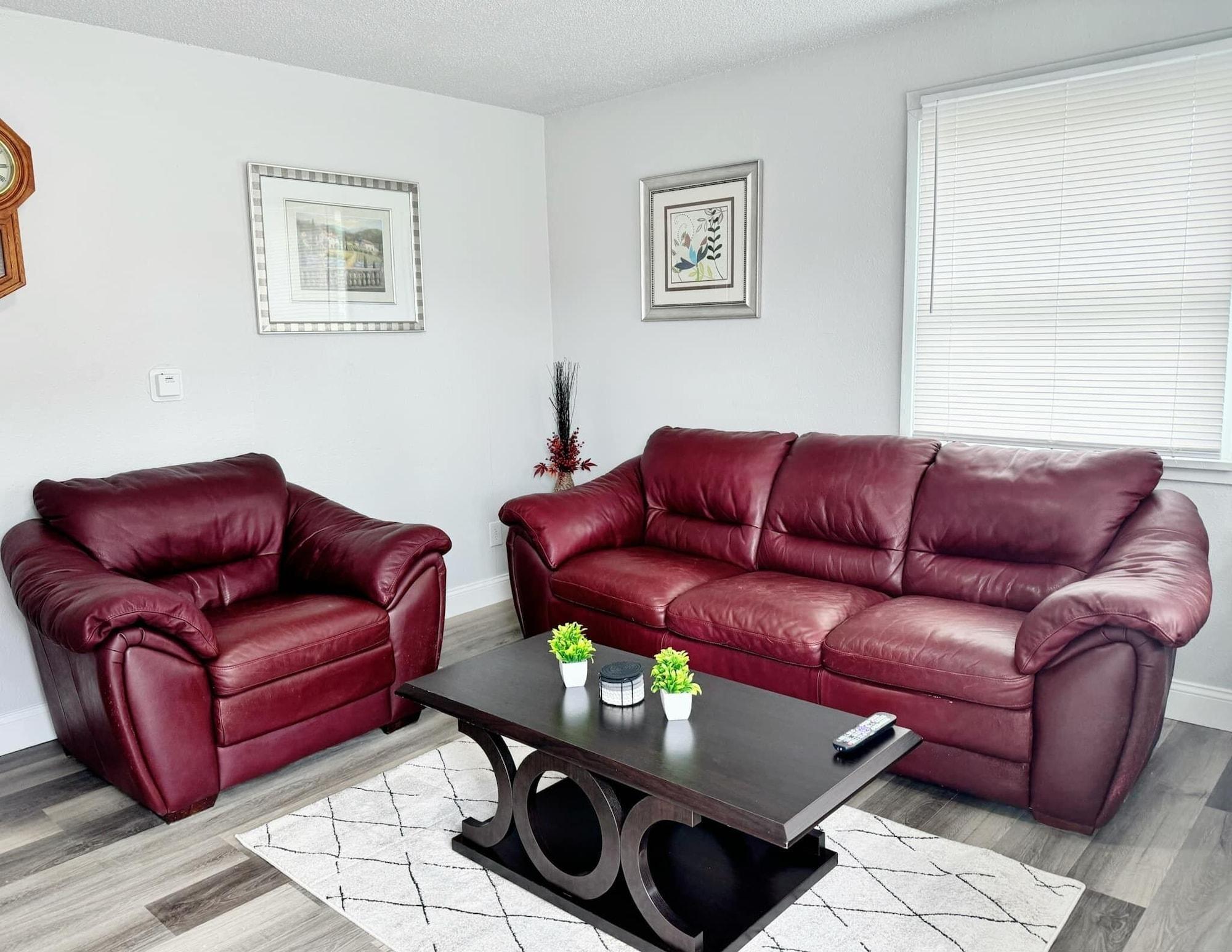 Varios Midtown Oasis