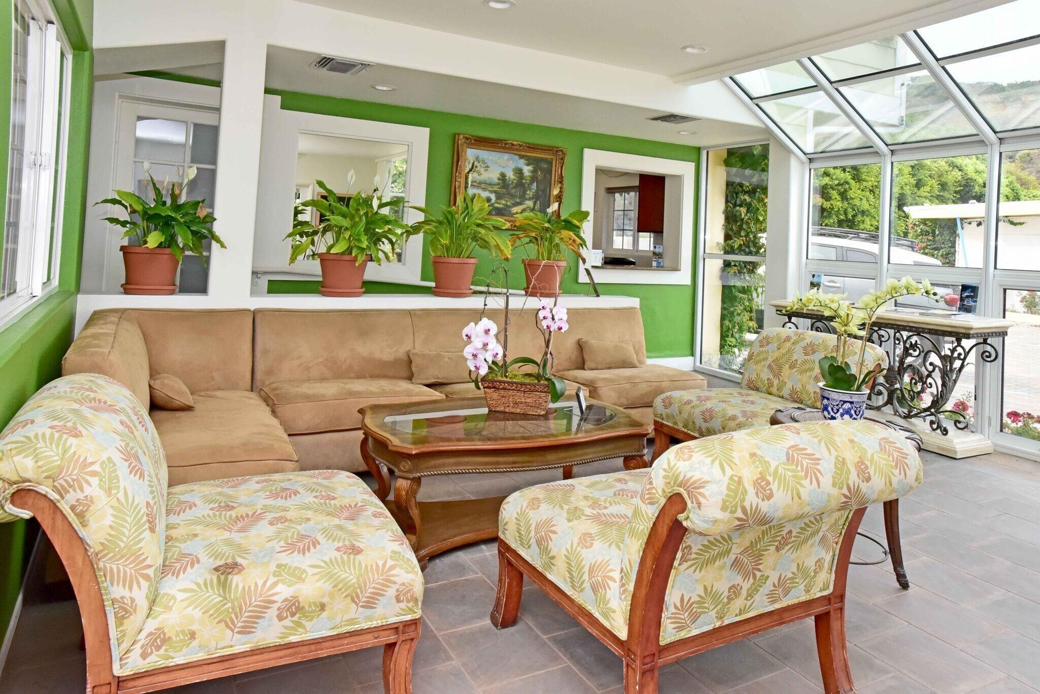 Vista Lobby Malibu Country Inn