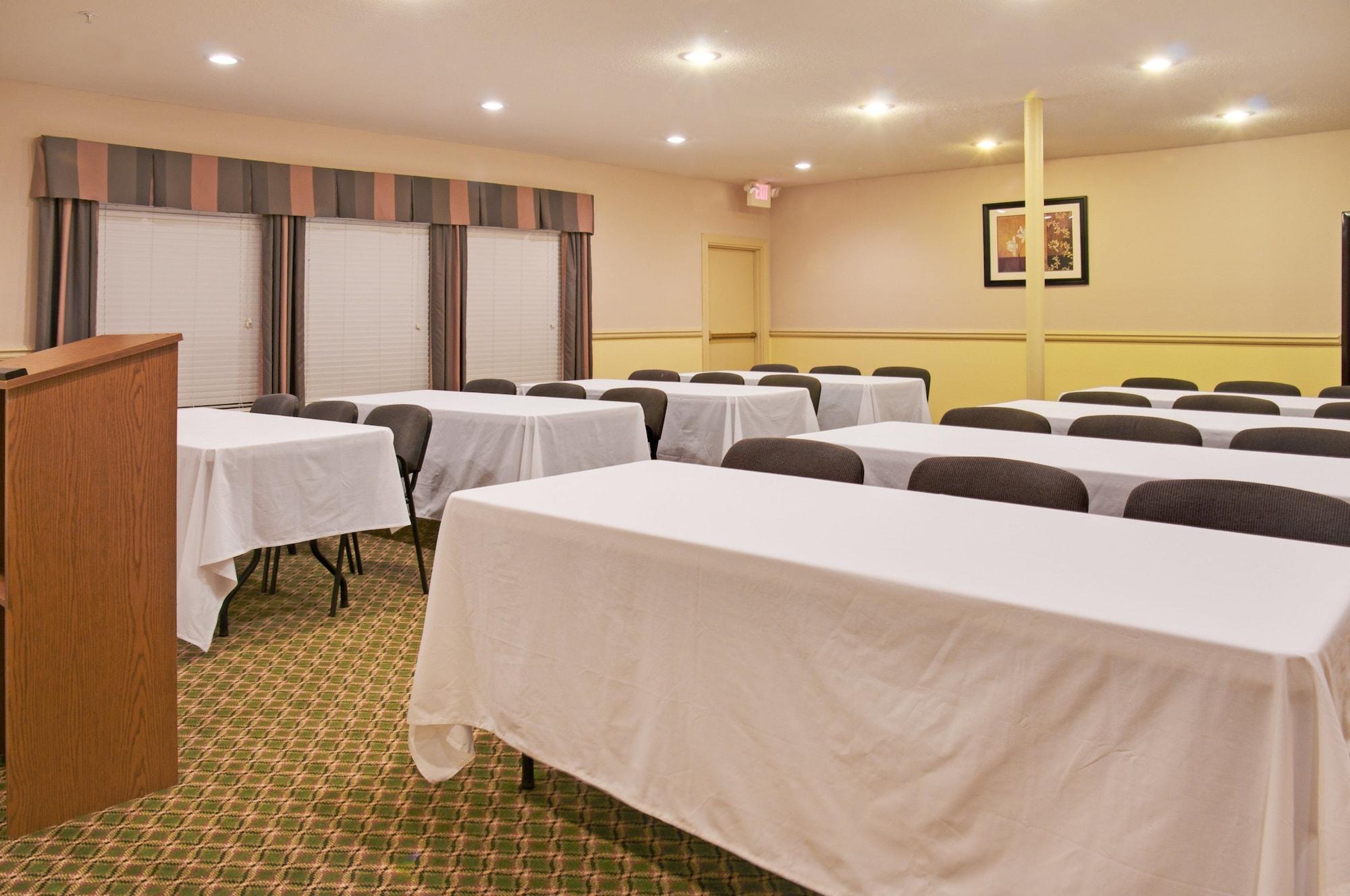 Sala de Reuniones Holiday Inn Express Hotel & Suites Livingston by IHG