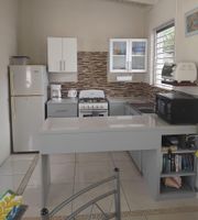 Paquete - Beachside Apartment #1 - steps from the beach!