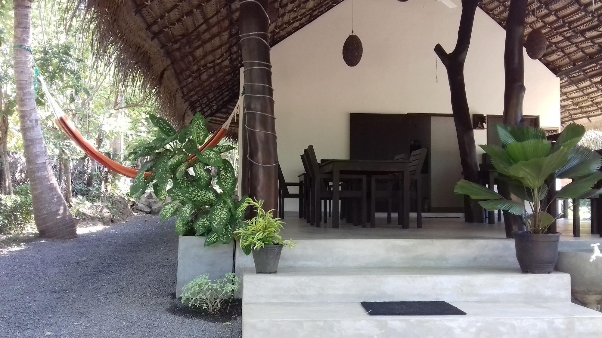 Restaurant Chill Enjoy Cabanas & Restaurant