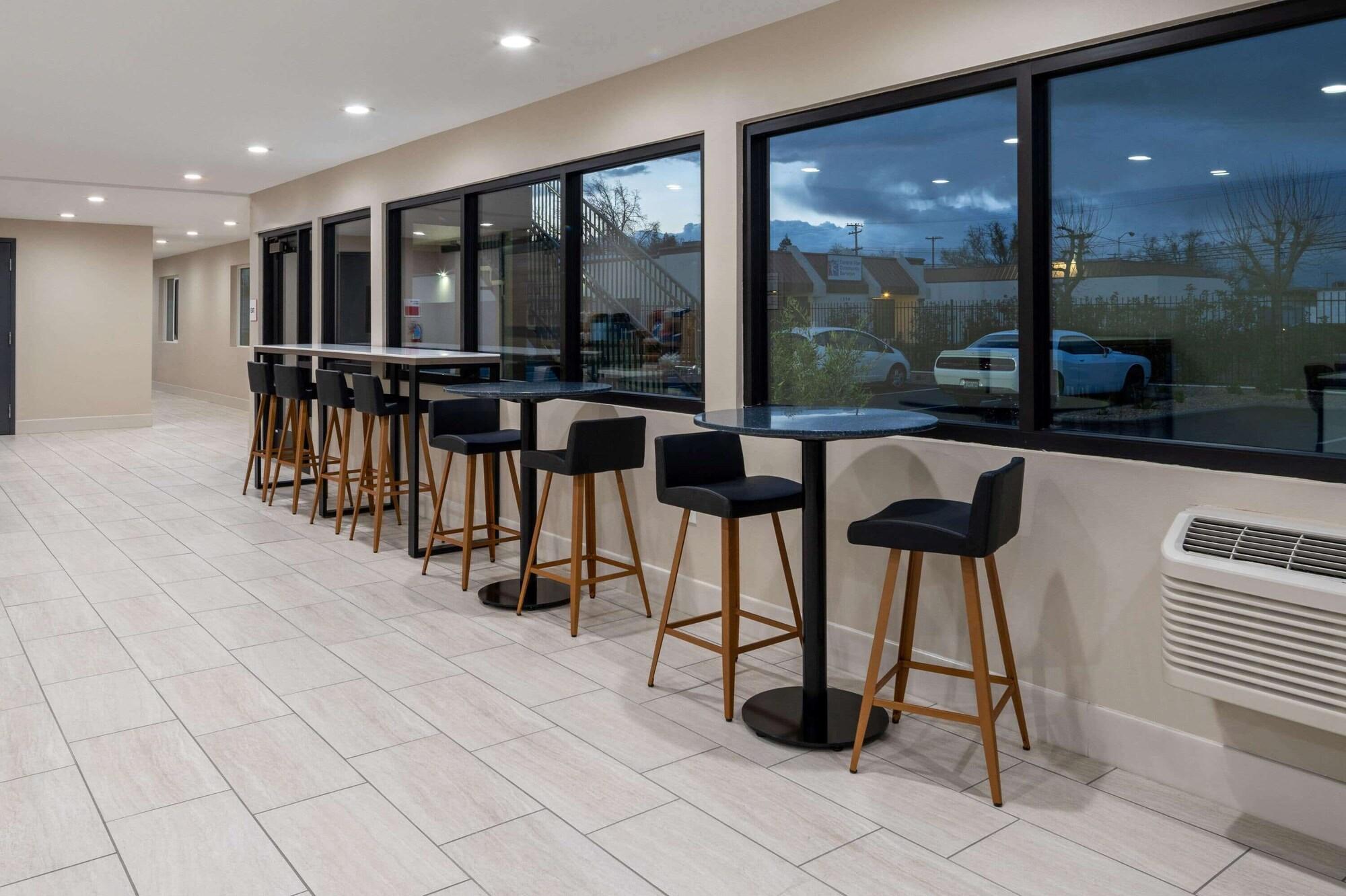 Restaurant Ramada by Wyndham Modesto Yosemite Area