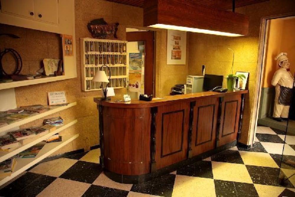 Vista Lobby Le Moderne