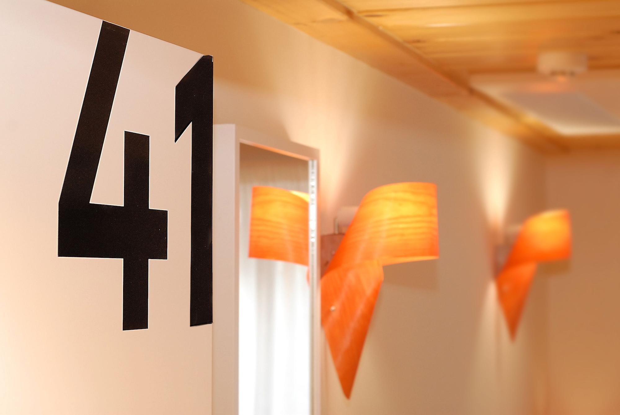 Comodidades del Alojamiento Hostal riMboMbin