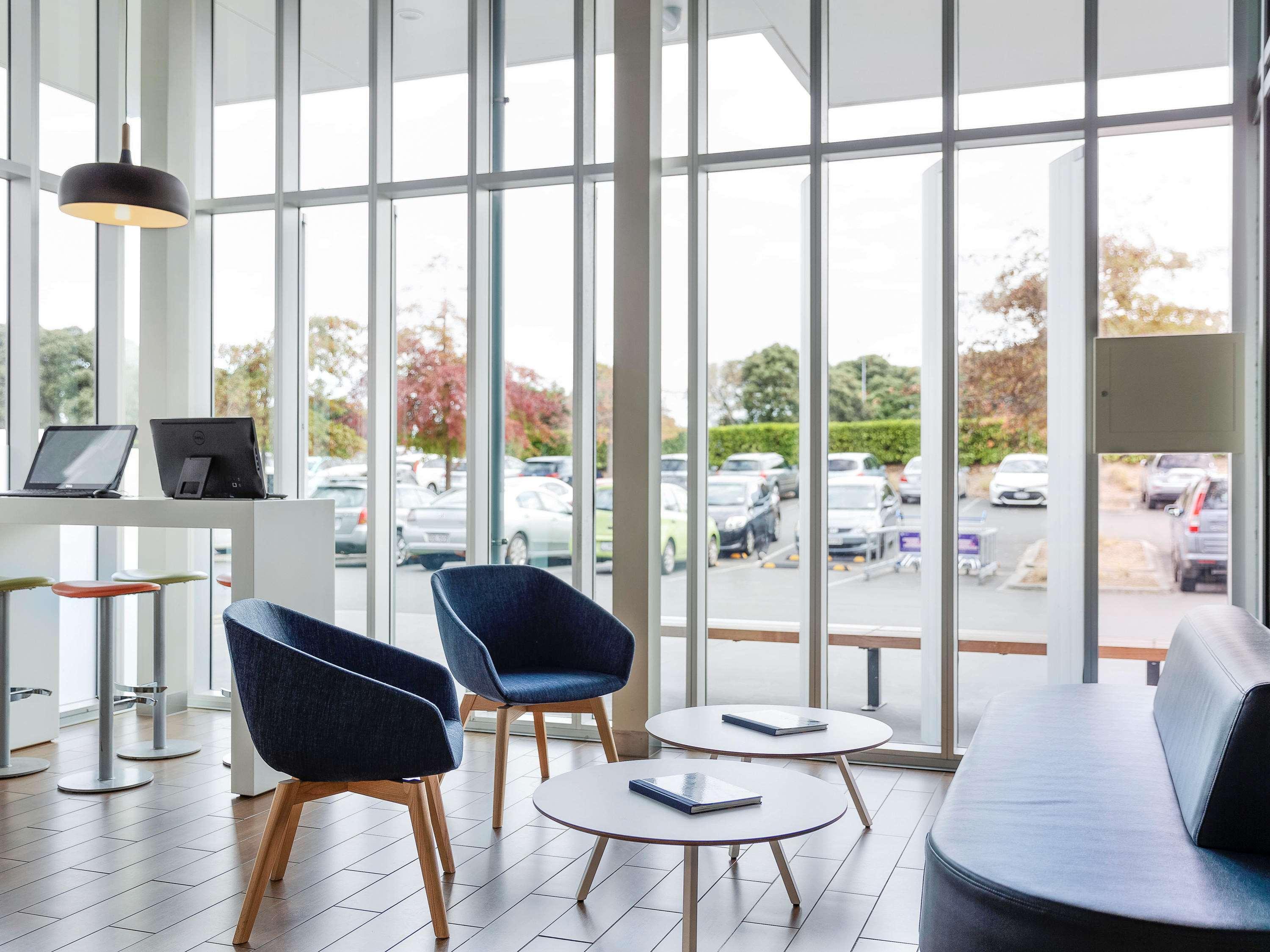 Varios ibis budget Auckland Airport