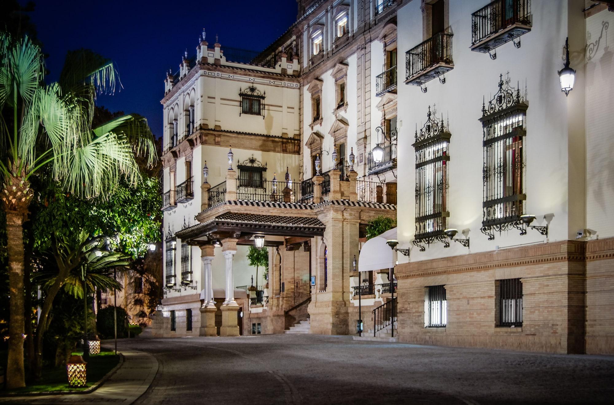 Vista Exterior Hotel Alfonso XIII, a Luxury Collection Hotel, Seville