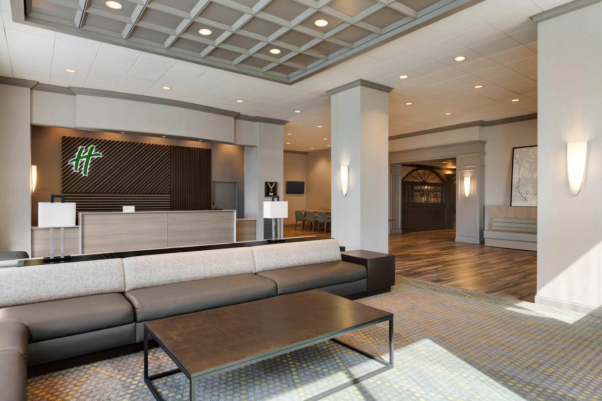 Vista Lobby Holiday Inn Boston - Cambridge Area by IHG