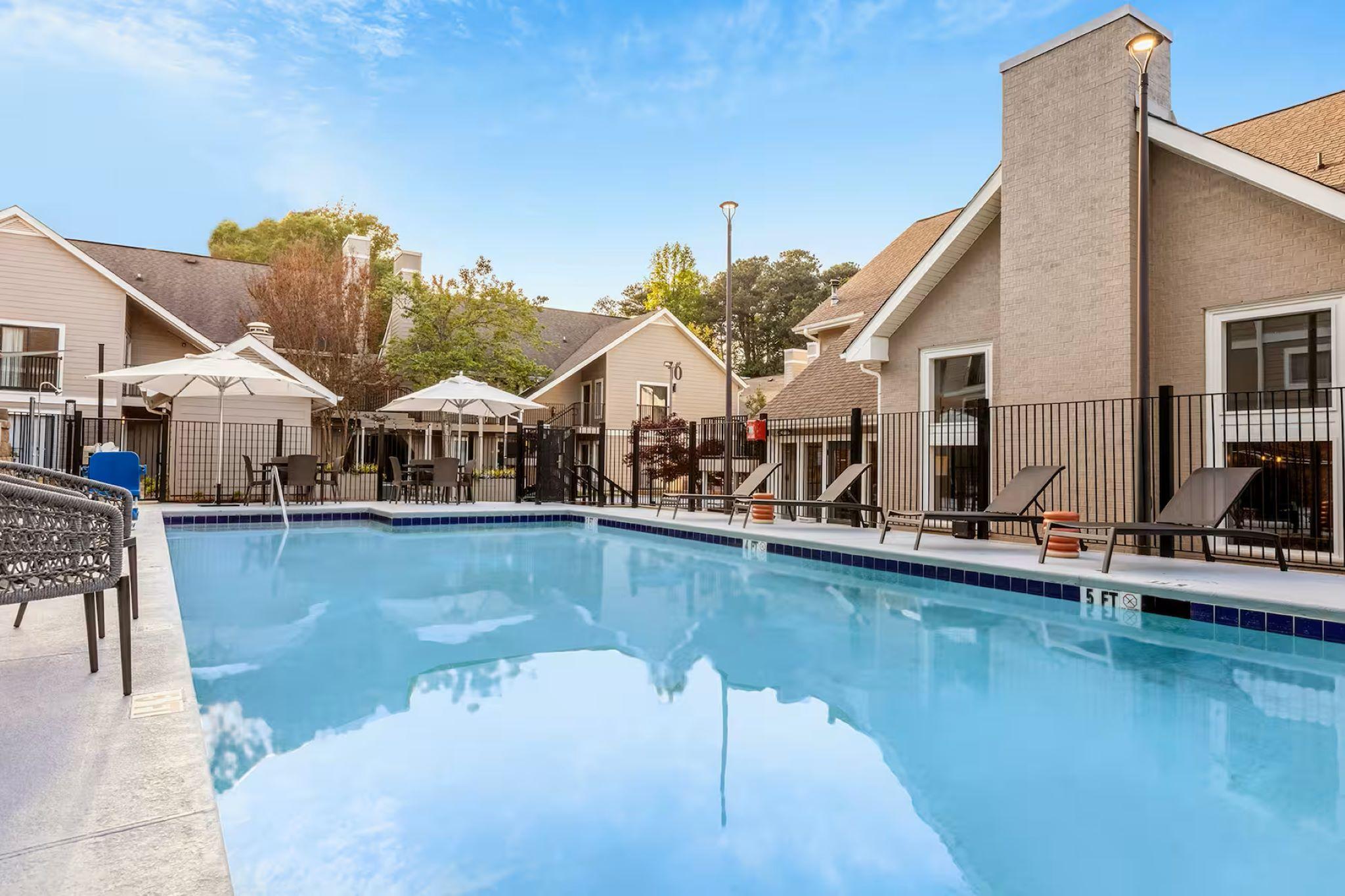 Vista Piscina WaterWalk Extended Stay by Wyndham Atlanta Perimeter