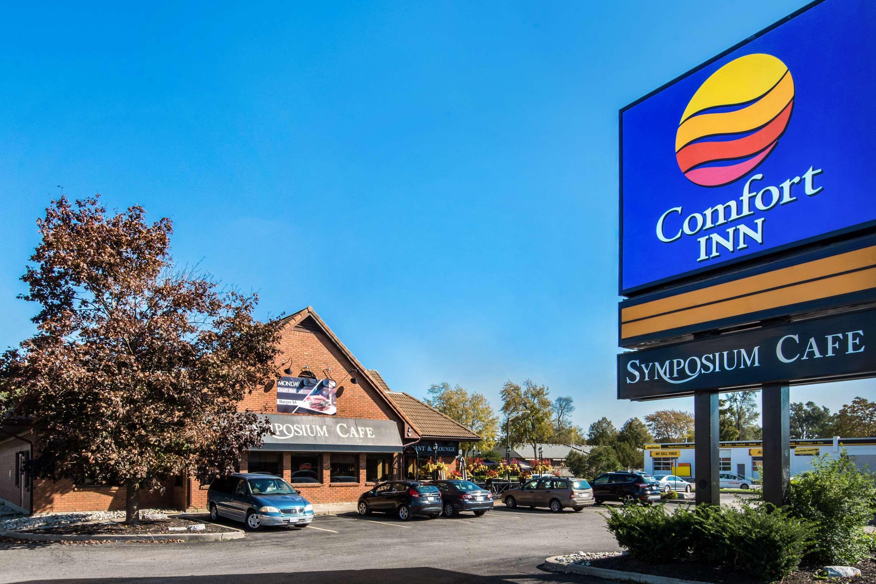 Varios Comfort Inn Brantford